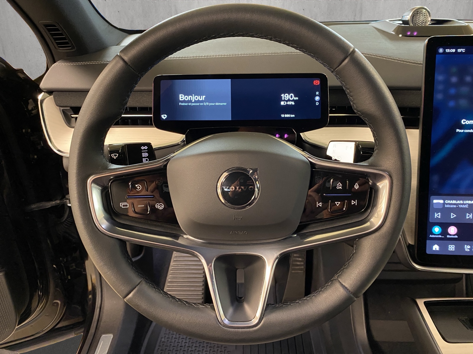 VOLVO EX90 Twin Performance 111 kWh Ultra AWD-image-10