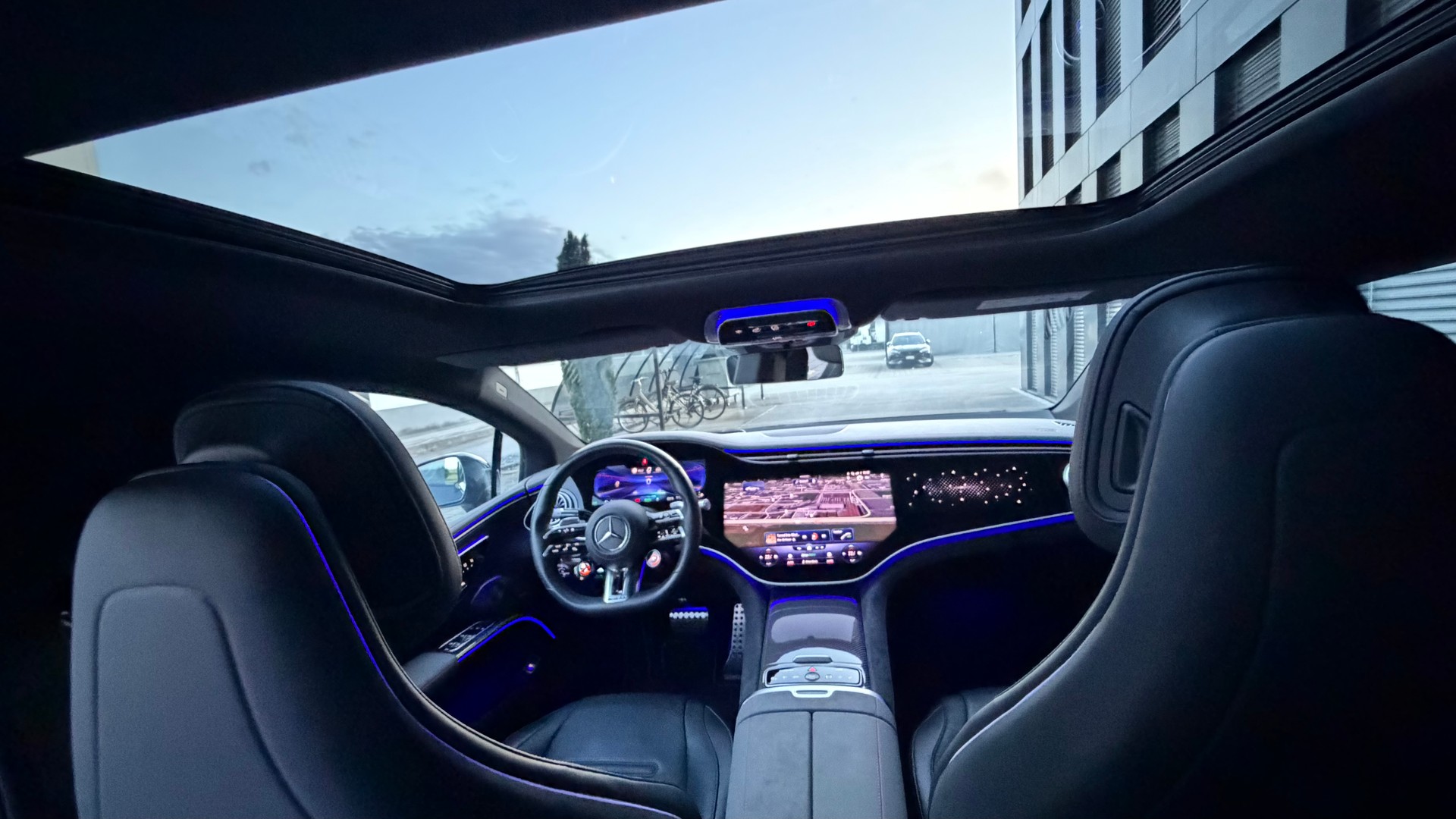 MERCEDES-BENZ EQS AMG 53 4Matic+ ♦️ 1.Hand*Traumausstattung*CH Fahrzeug♦️-image-16
