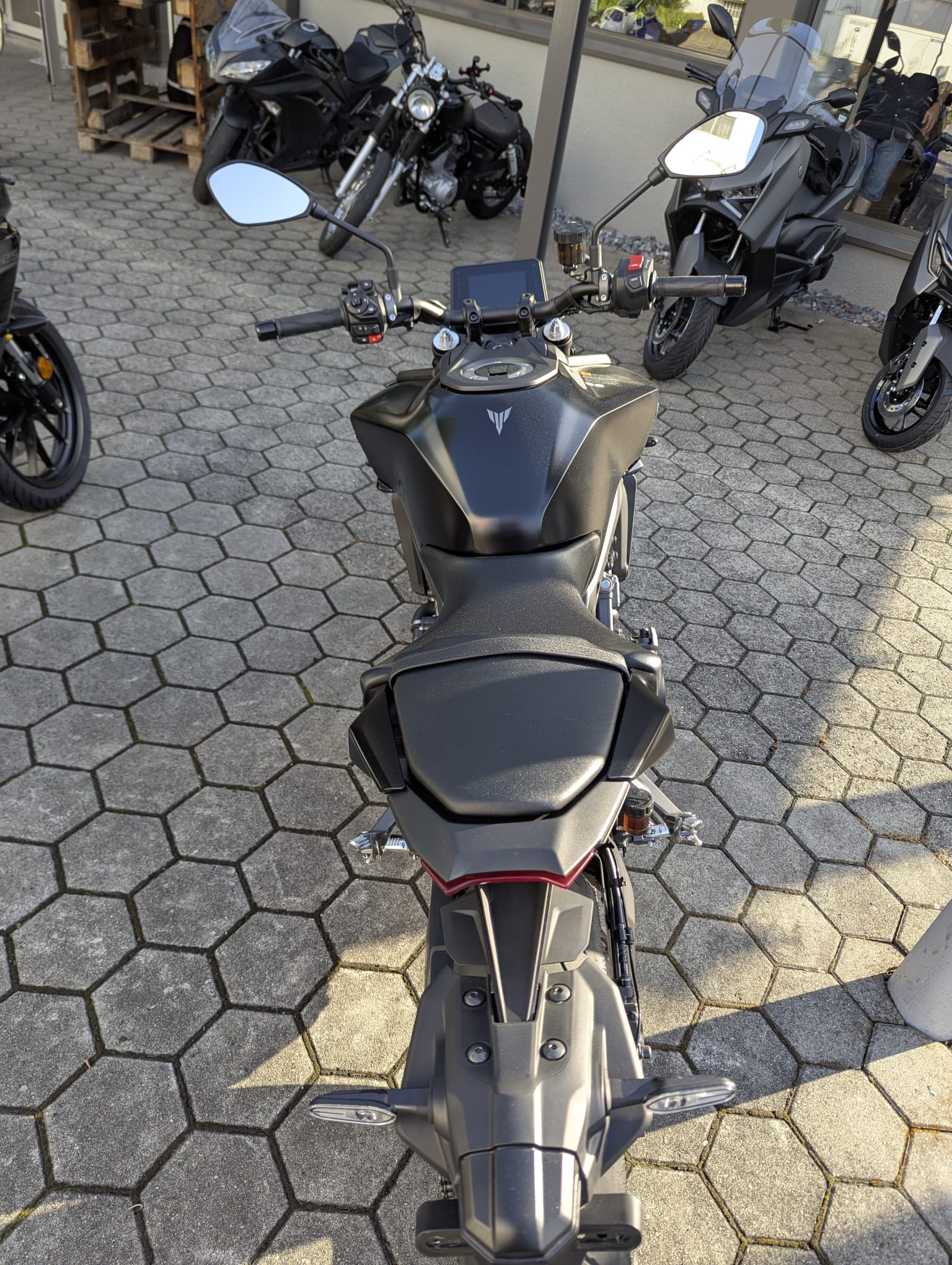 YAMAHA MT-09-image-4