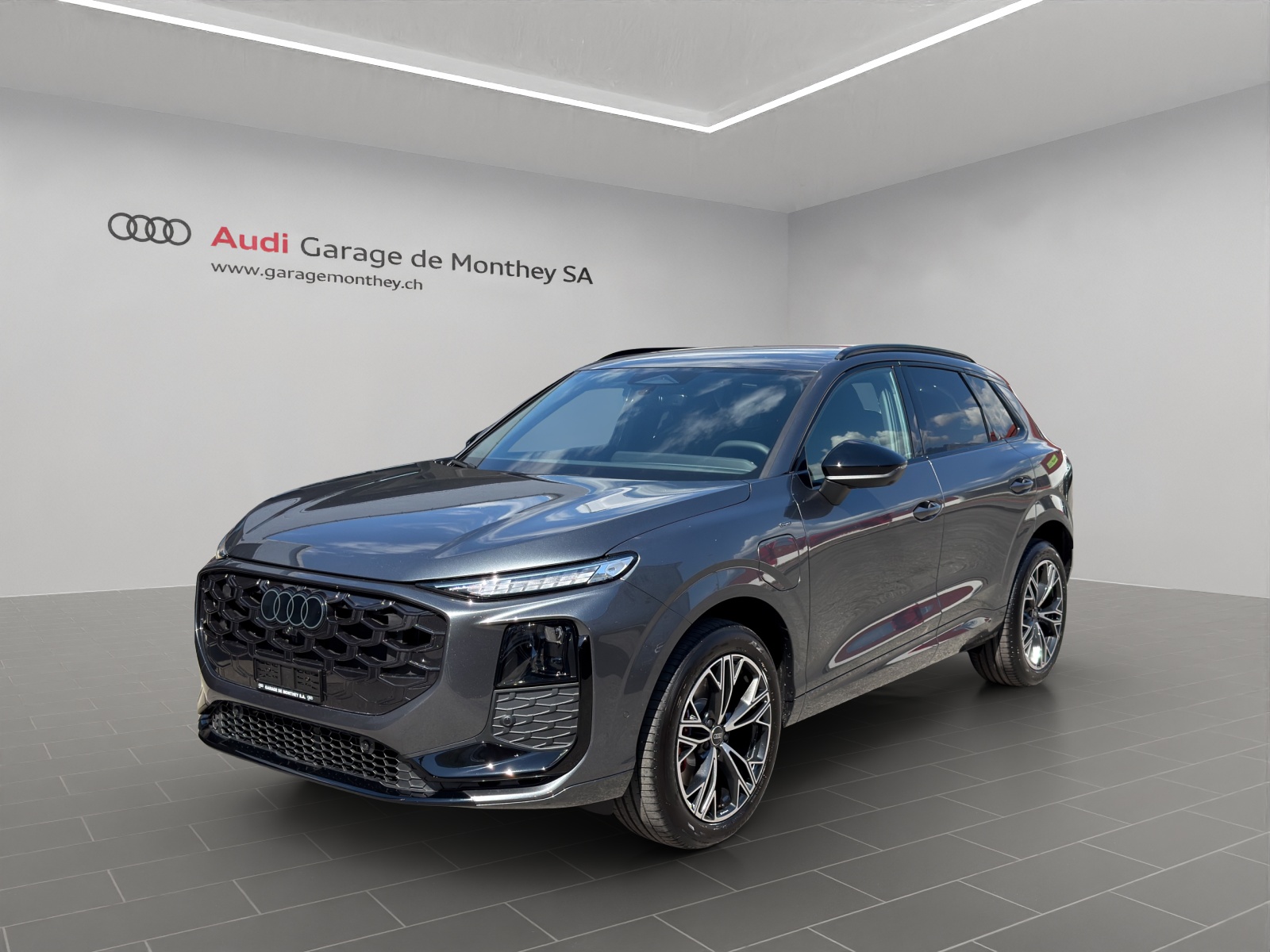 AUDI Q3 SUV e-hybrid 200 kW S tronig