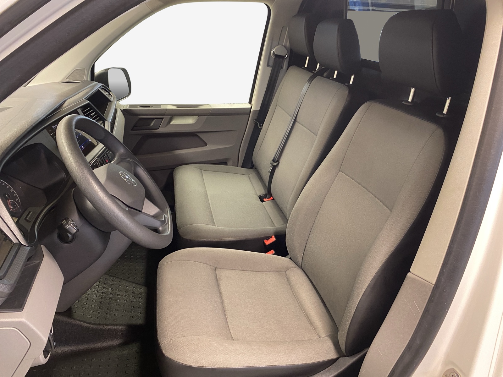 VW T6.1 2.0 TDI-image-11