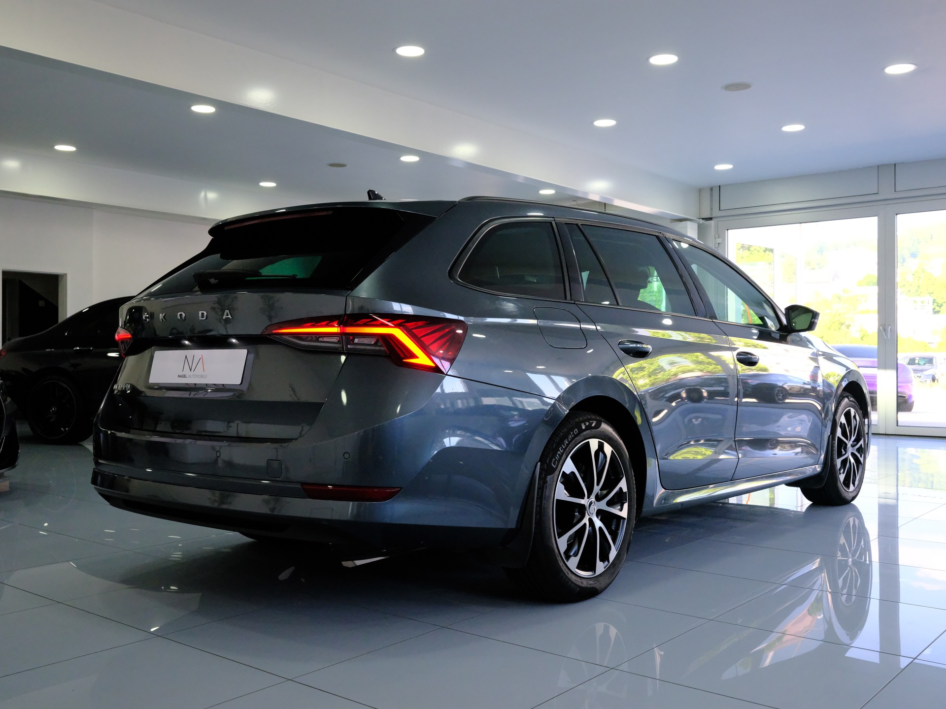 SKODA Octavia Combi 2.0 TDI DSG Style-image-6