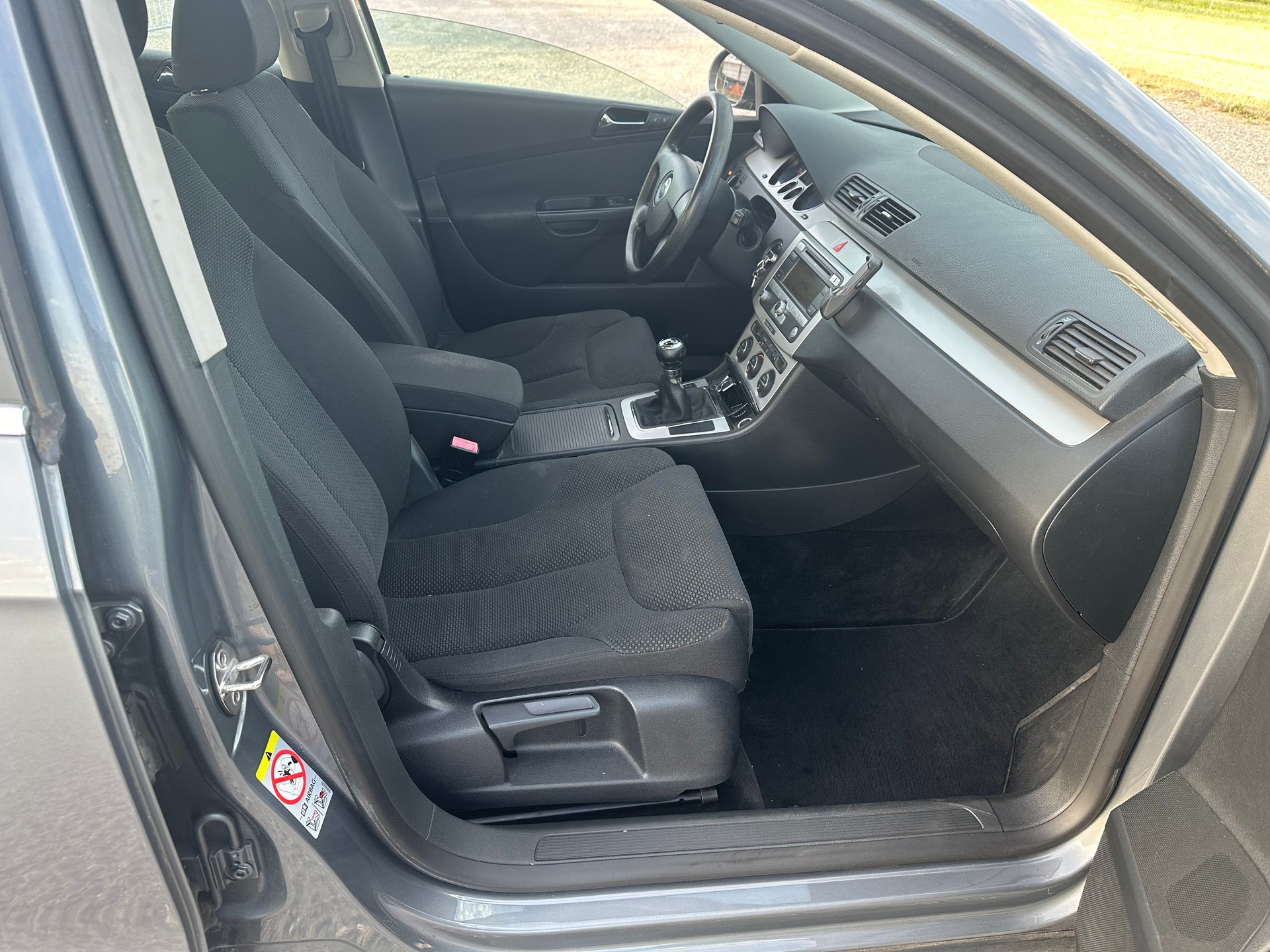VW Passat Variant 2.0 TDI Comfortline 4Motion-image-8