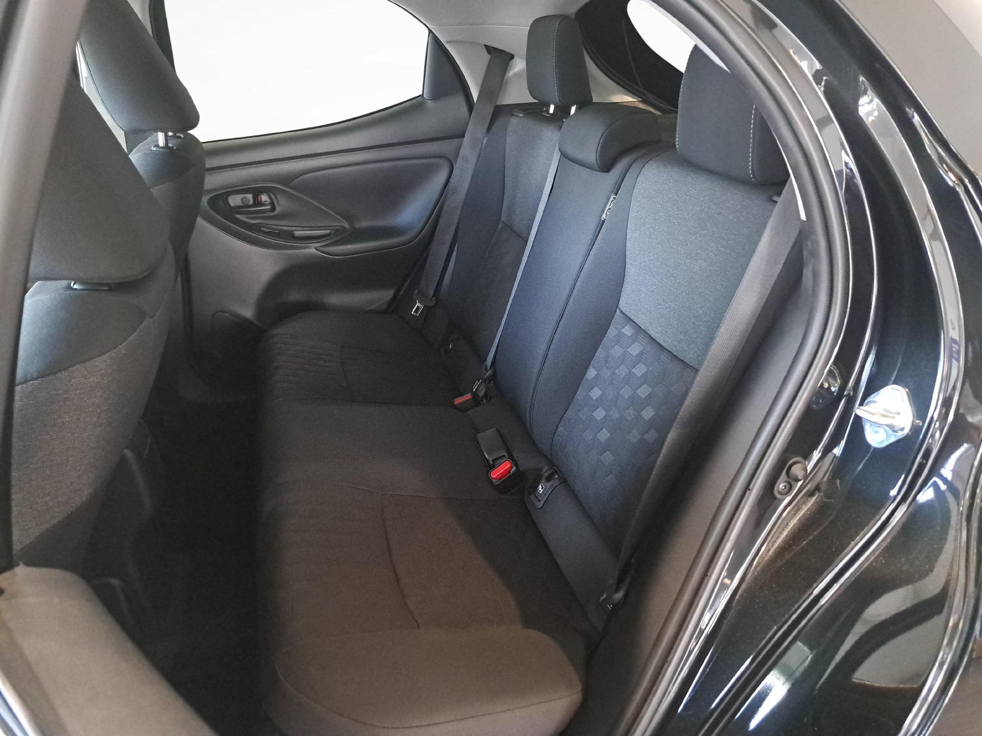 TOYOTA Yaris 1.5 VVT-i HSD Trend-image-10