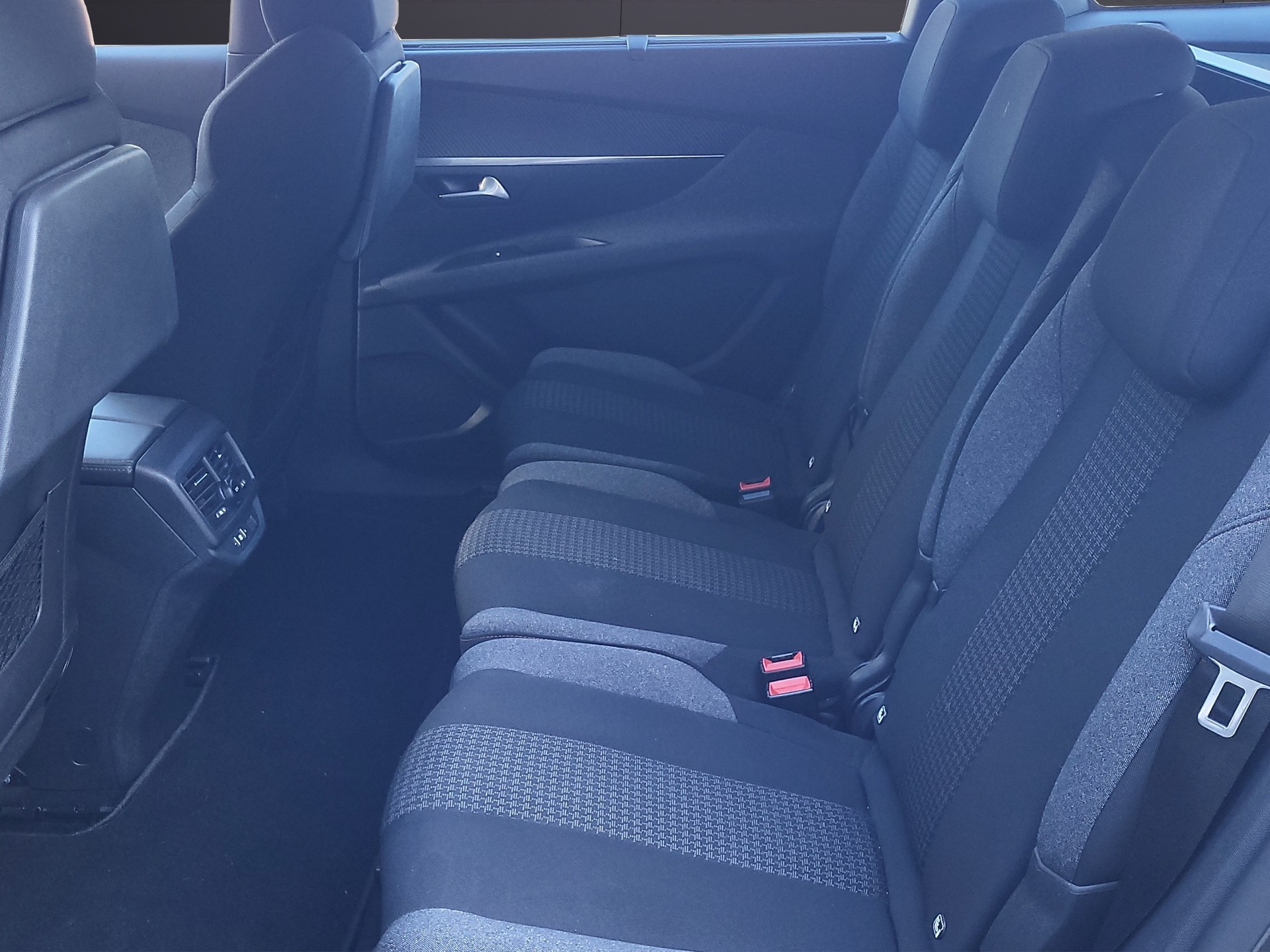 PEUGEOT 5008 1.2 Active Pack-image-5