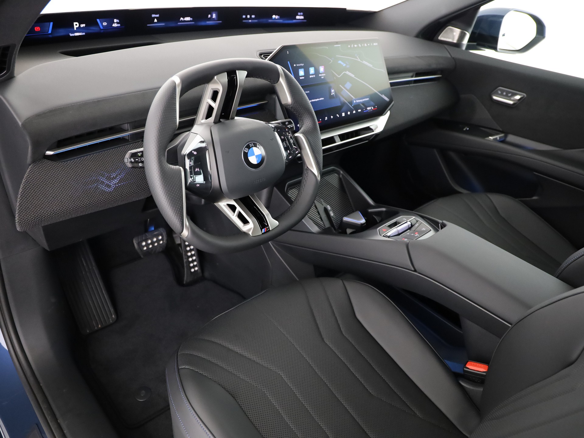 BMW iX3 50 xDrive M Sport-image-13