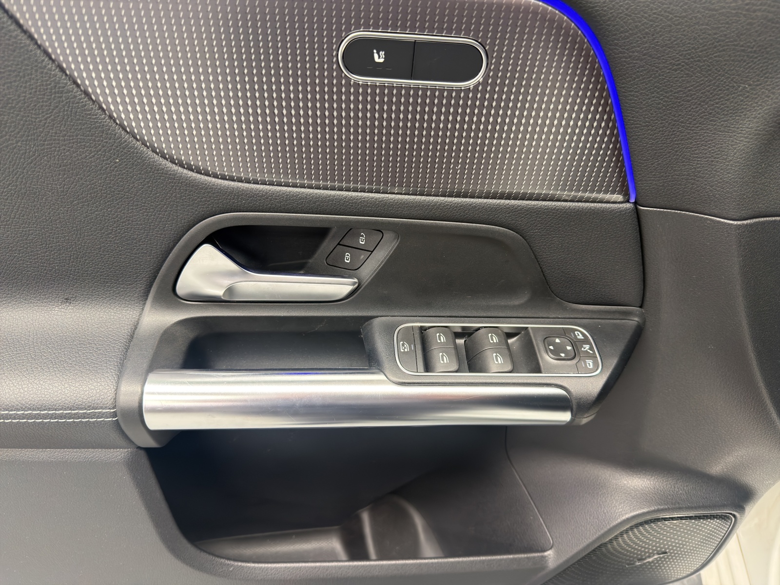 MERCEDES-BENZ B 200 Progressive-image-11