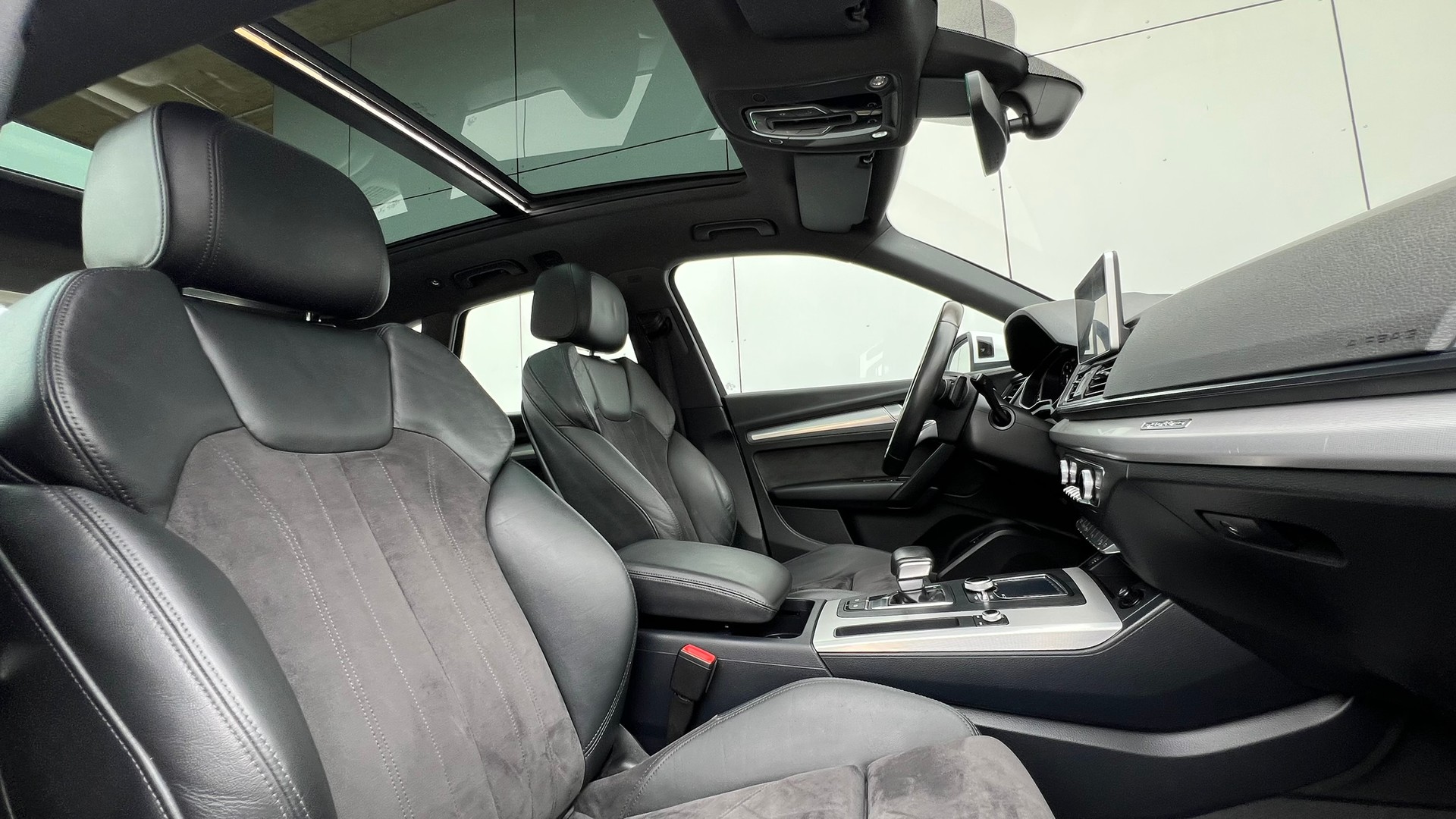 AUDI Q5 2.0 TDI SPORT BLACK QUATTRO S-TRONIC l 190 PS-image-26