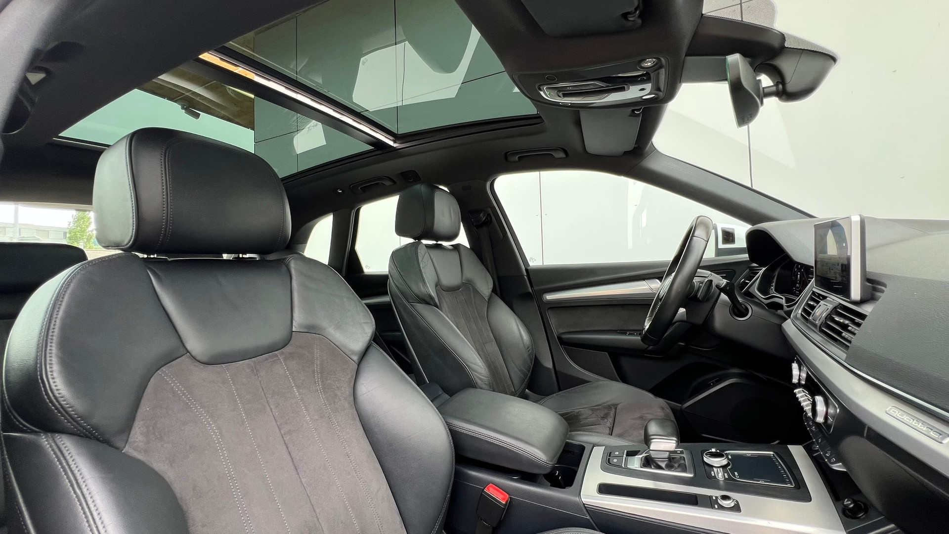 AUDI Q5 2.0 TDI SPORT BLACK QUATTRO S-TRONIC l 190 PS-image-22