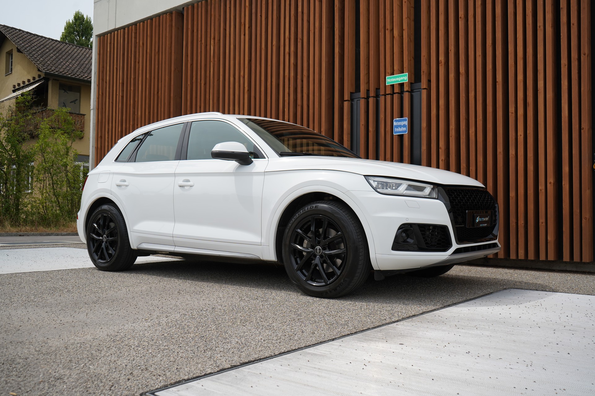 AUDI Q5 2.0 TDI SPORT BLACK QUATTRO S-TRONIC l 190 PS-image-9