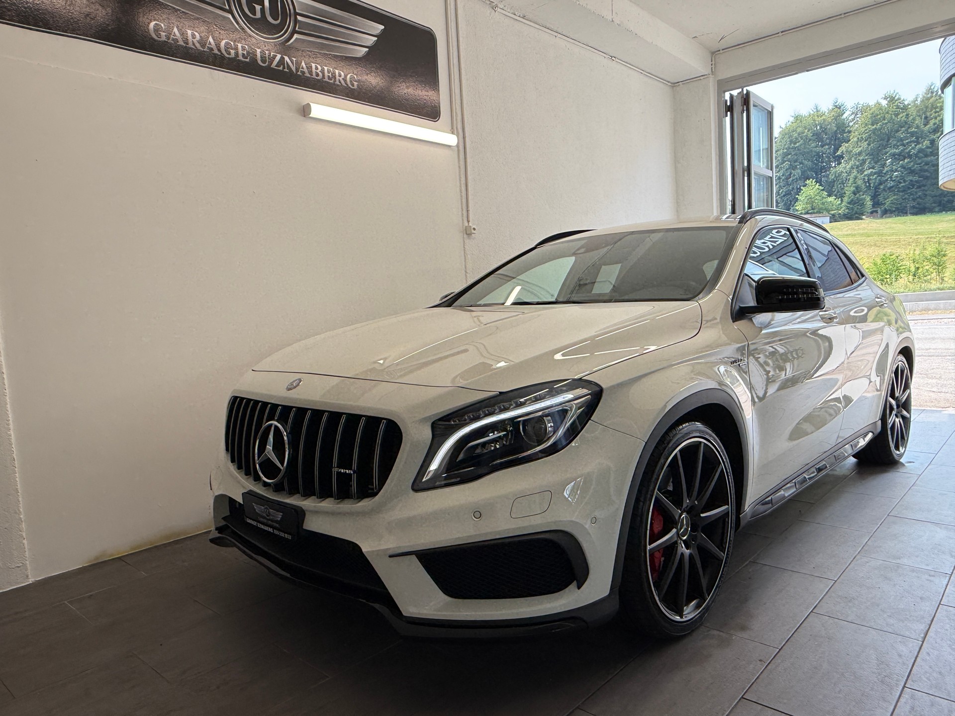 MERCEDES-BENZ GLA 45 AMG 4Matic 7G-DCT Ab 260.- pro Monat