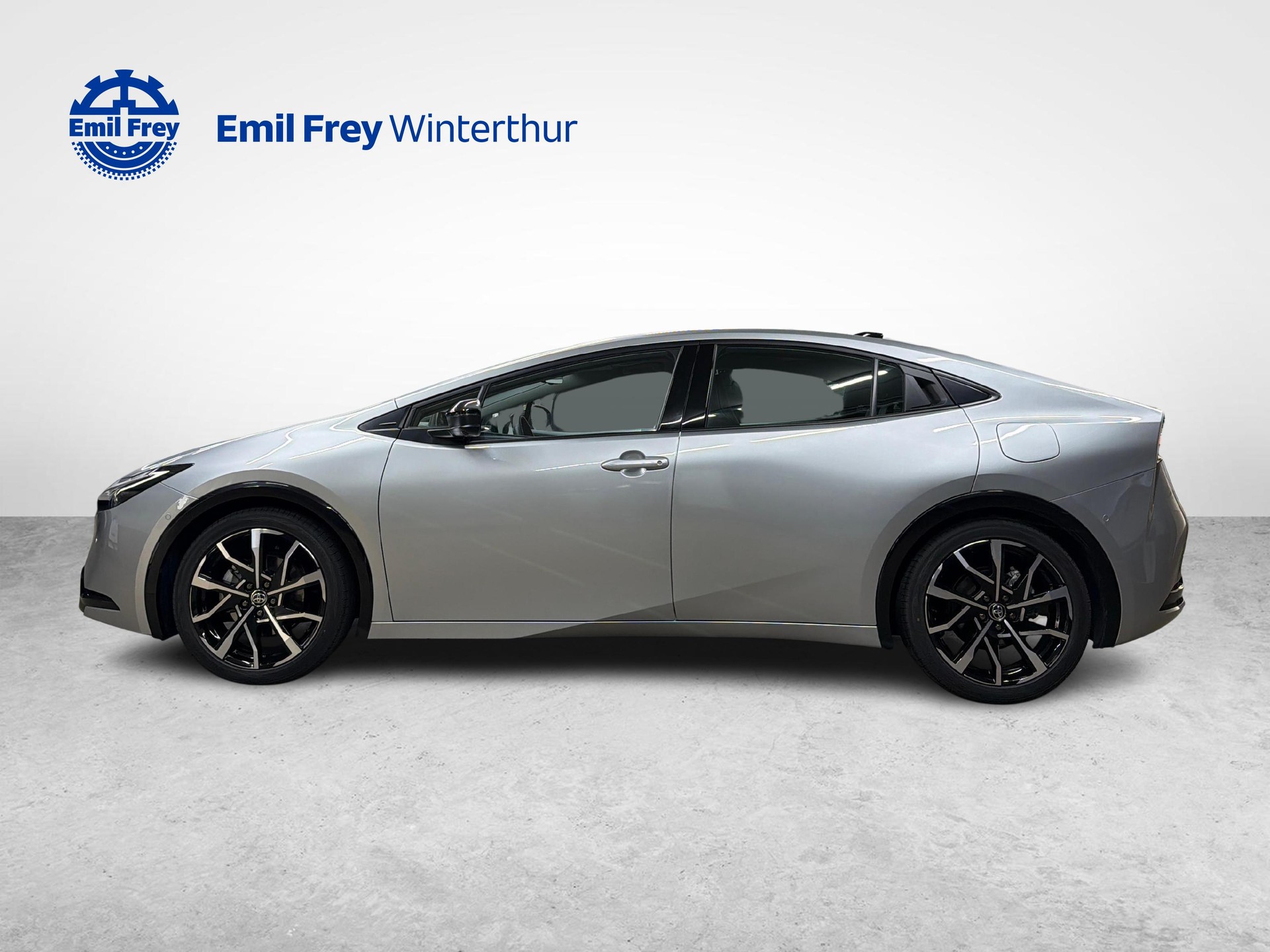 TOYOTA Prius 2.0 Plug-In-Hybrid Premium-showroom-element-1
