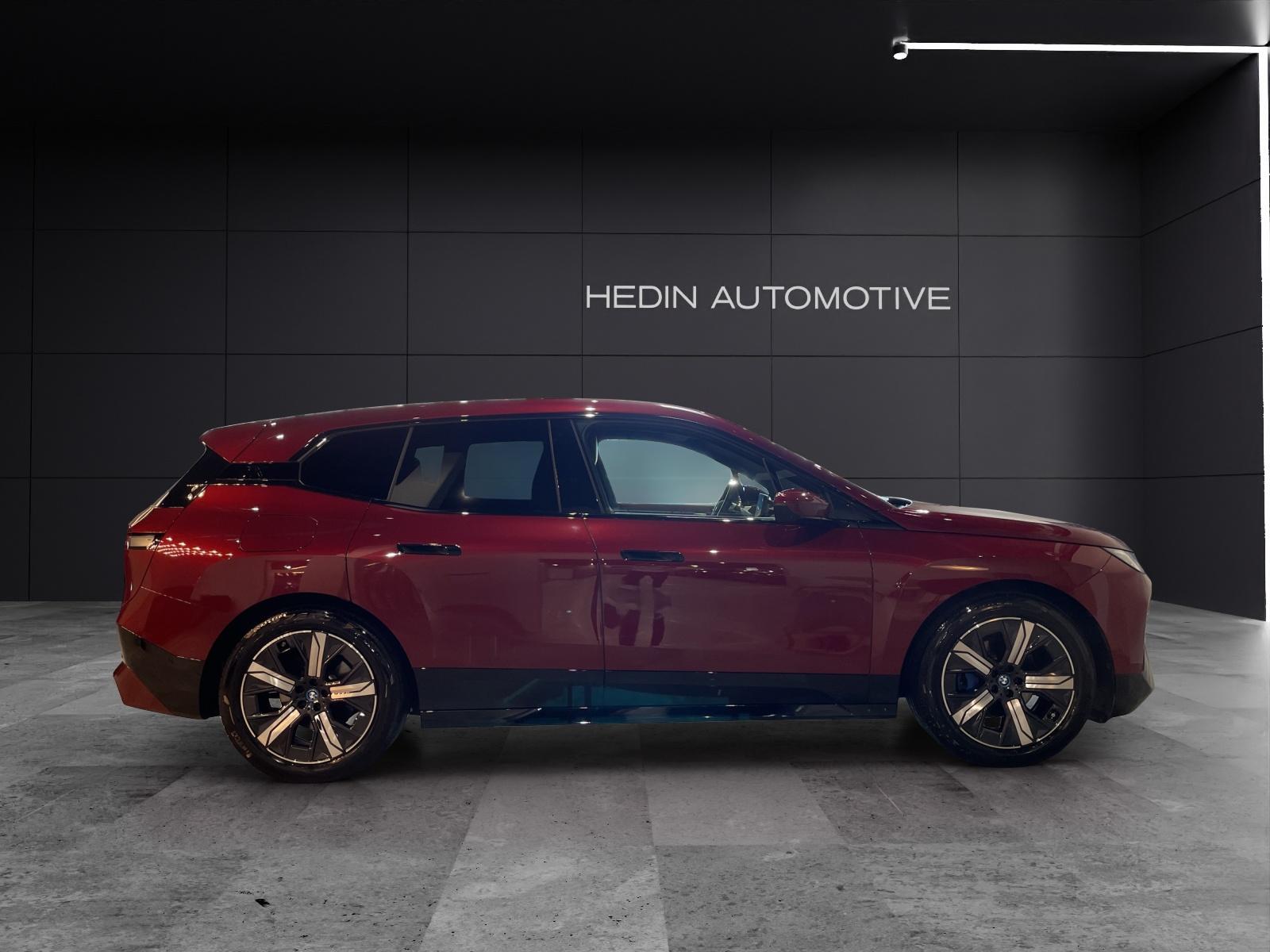 BMW iX xDrive40 SPORTPAKET Attraktiven Leasingzinssatz ab 1,9 % bei Abschluss einer BMW Fahrzeugversicherung.-image-6