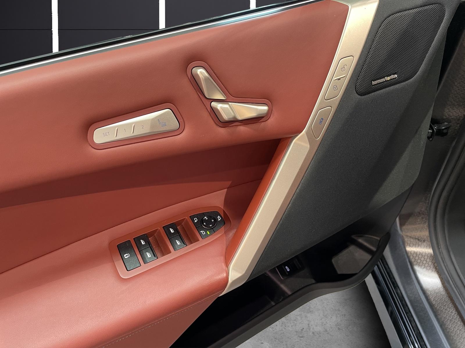 BMW iX xDrive40 SPORTPAKET Attraktiven Leasingzinssatz ab 1,9 % bei Abschluss einer BMW Fahrzeugversicherung.-image-14