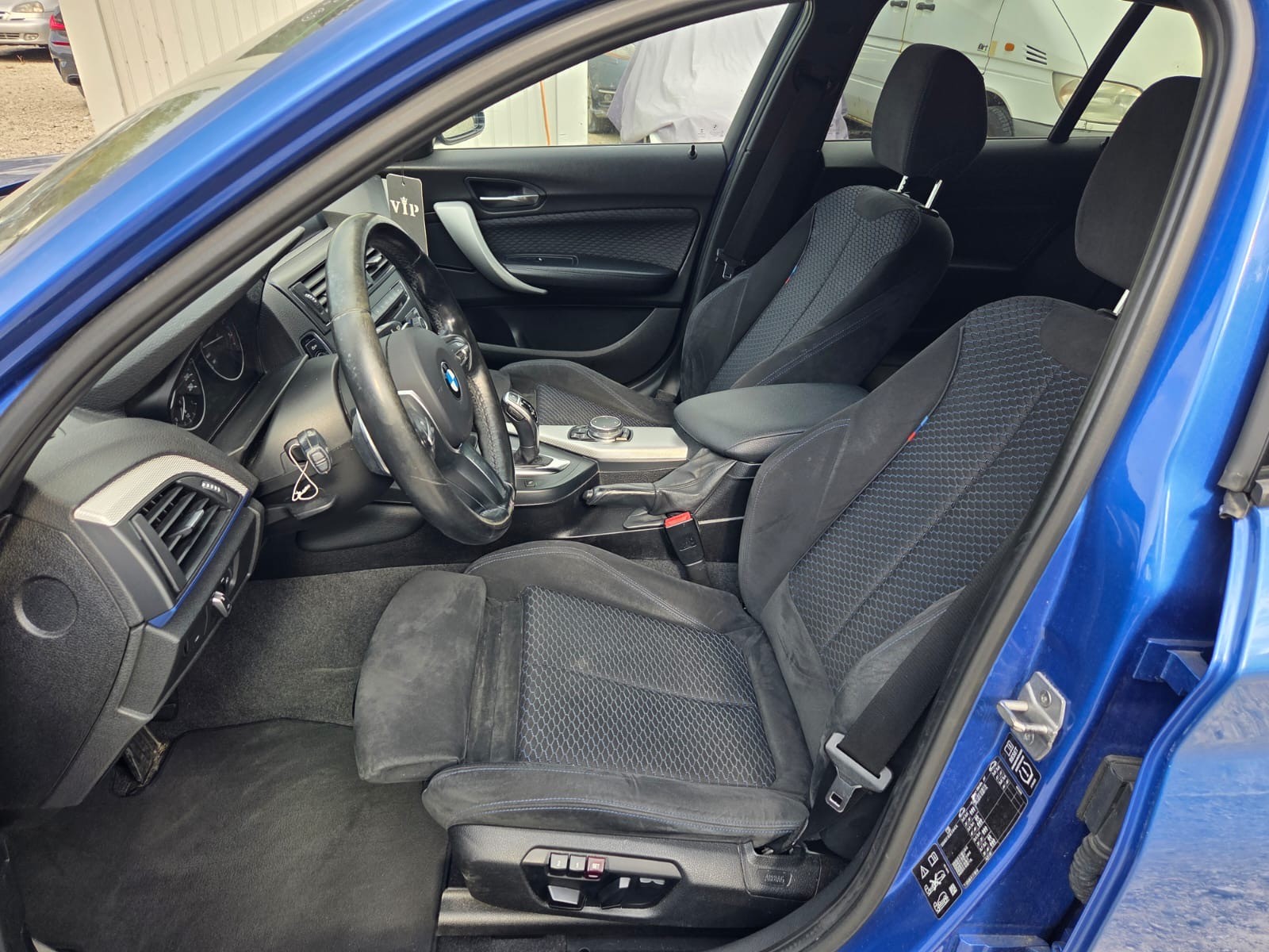BMW M135i xDrive Steptronic-image-11