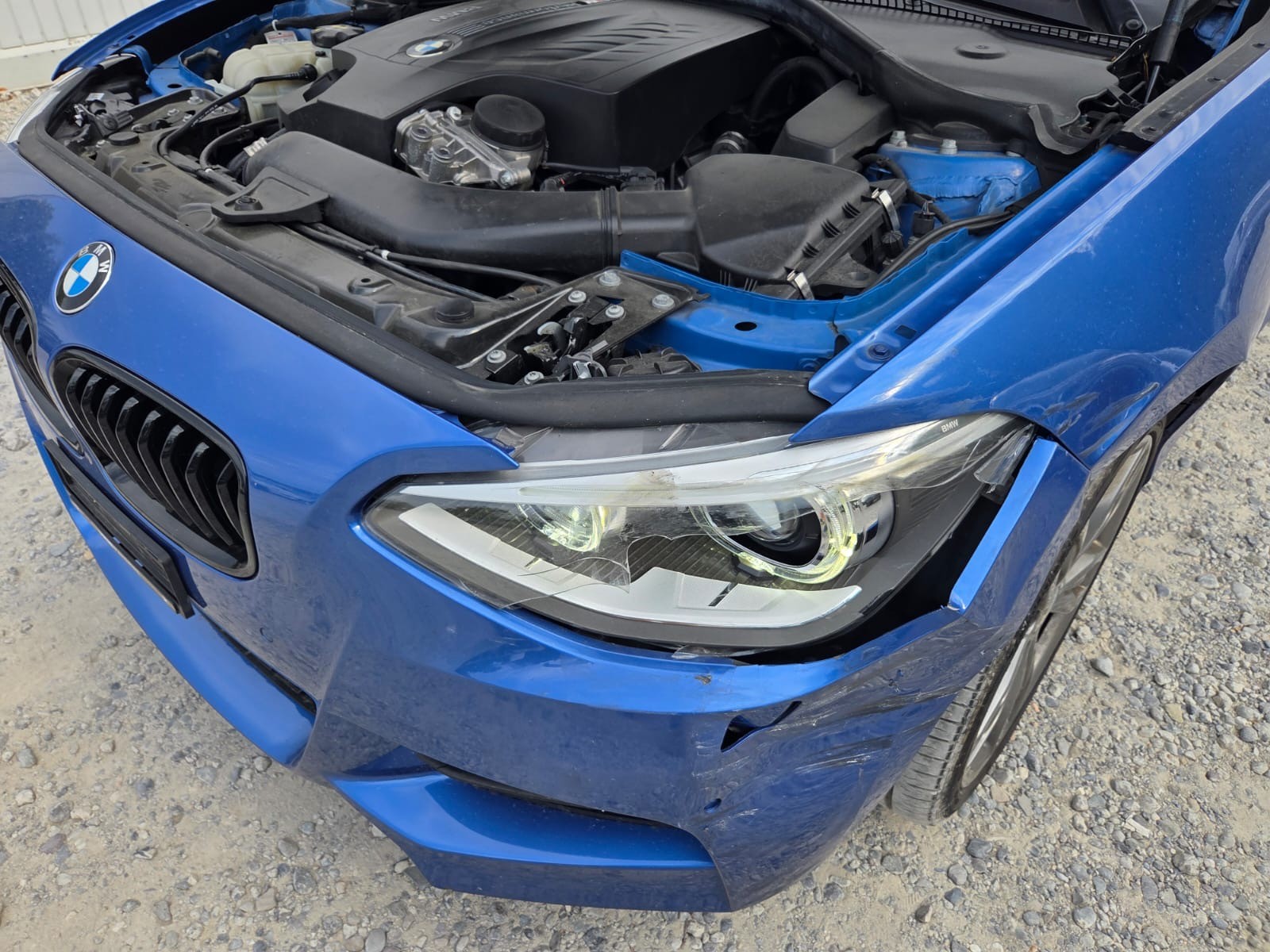 BMW M135i xDrive Steptronic-image-5