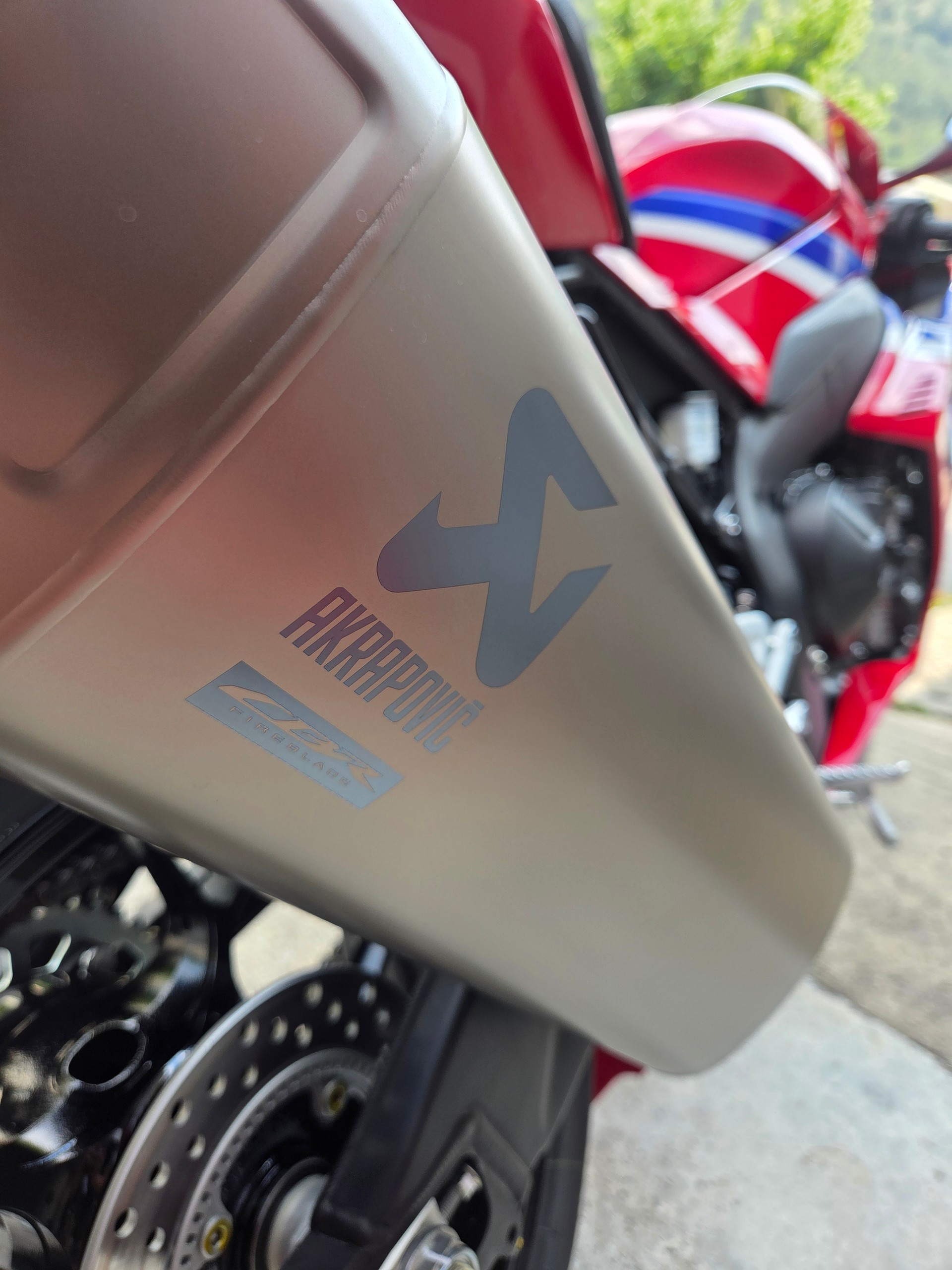 HONDA CBR 1000 RR-R Fireblade SP-image-4