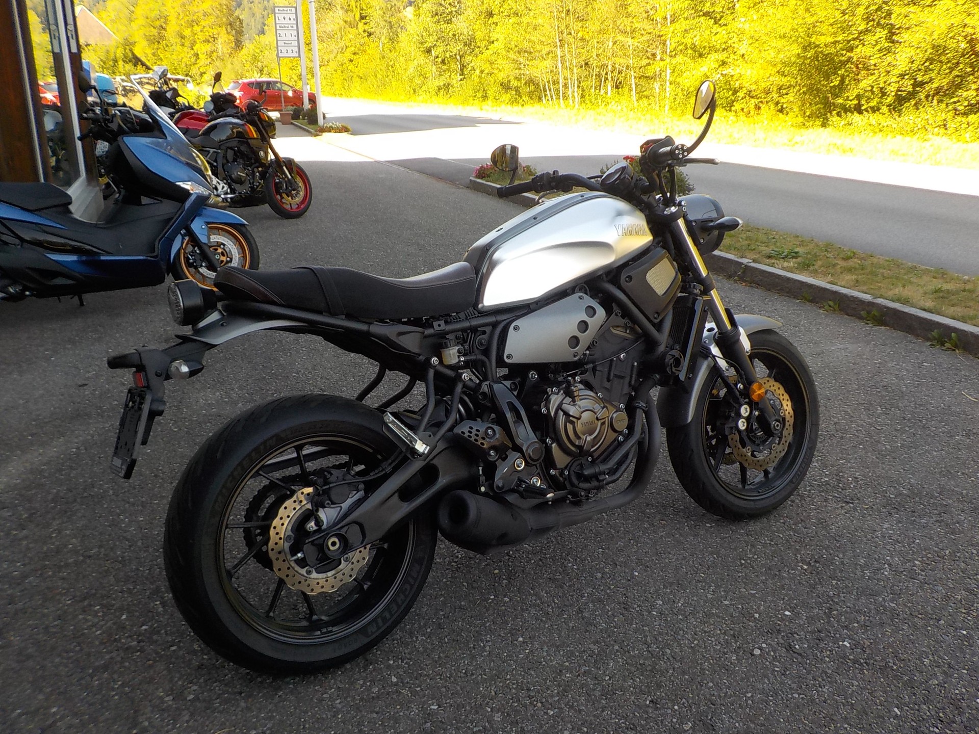 YAMAHA XSR 700-image-6
