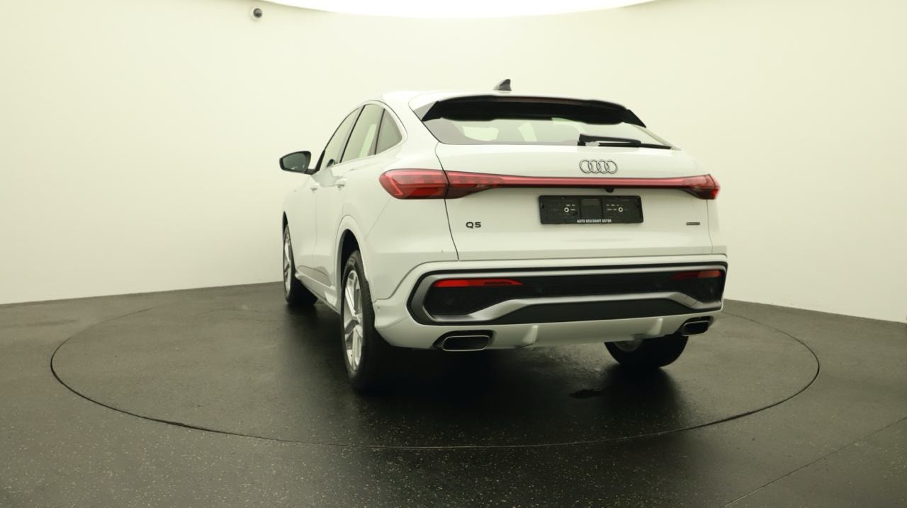 AUDI Q5 Sportback TFSI quattro S Line 150 kW S-tronic-showroom-element-3