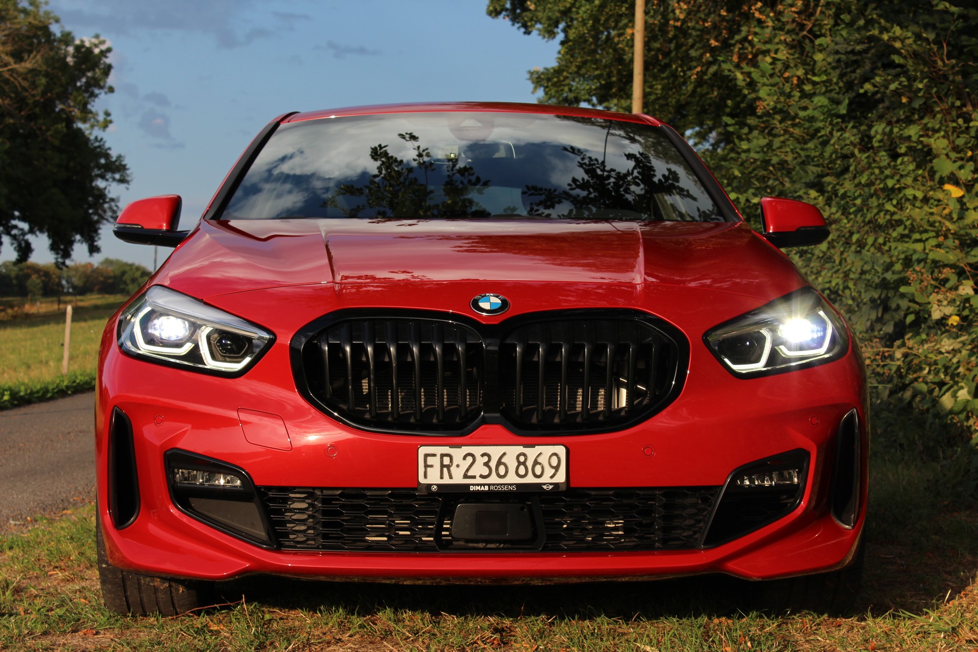 BMW 120i-image-2