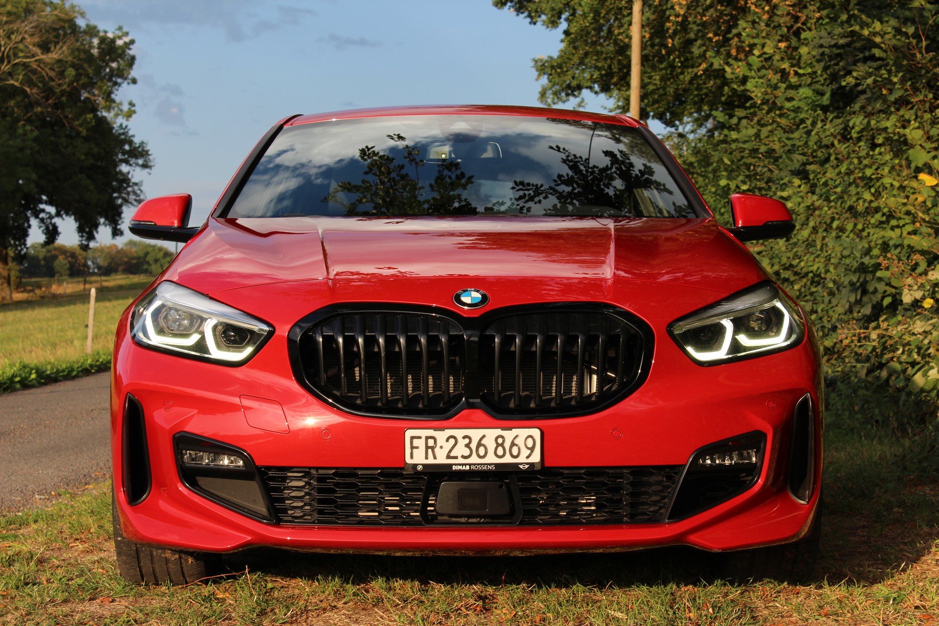 BMW 120i-image-1
