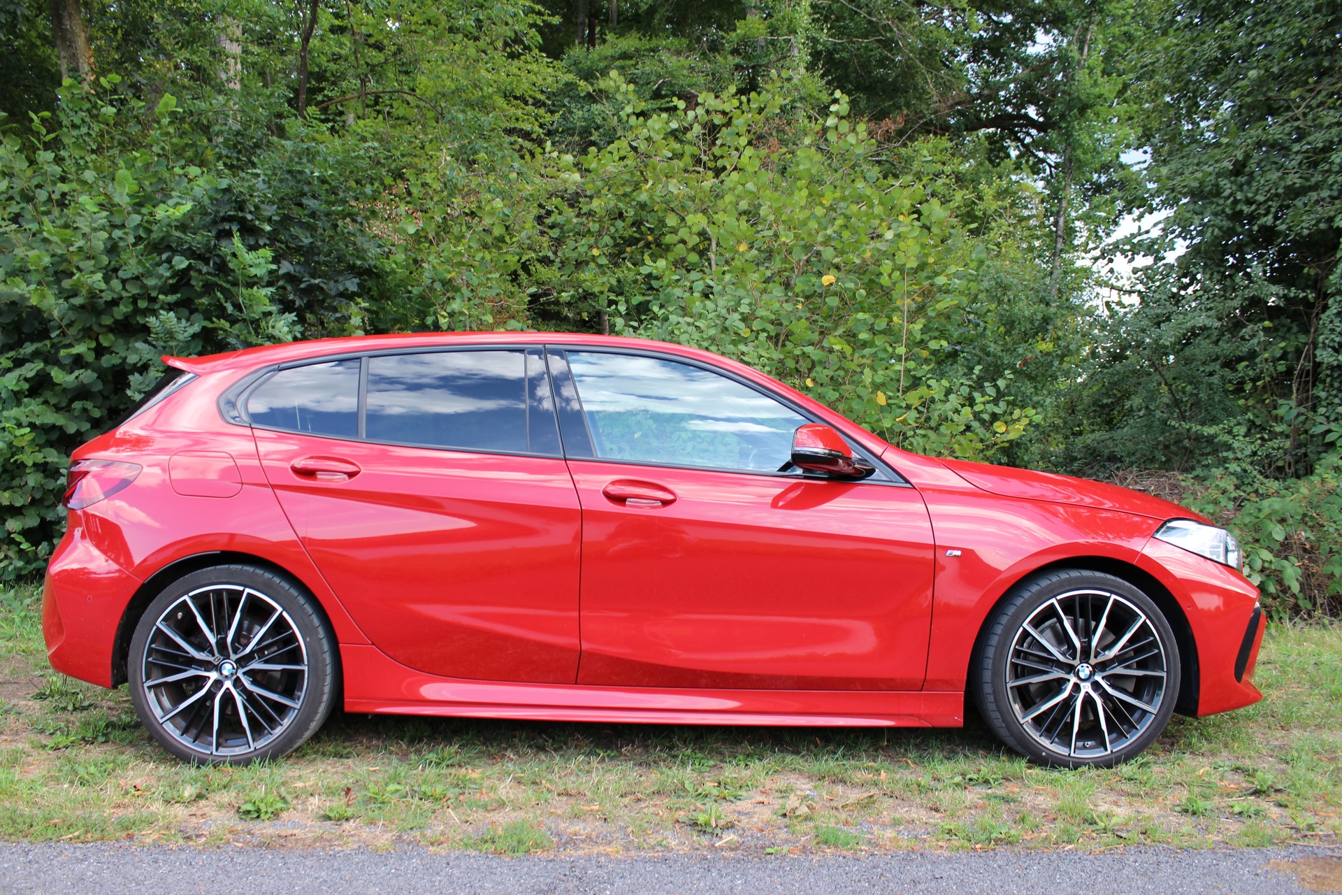 BMW 120i-image-4