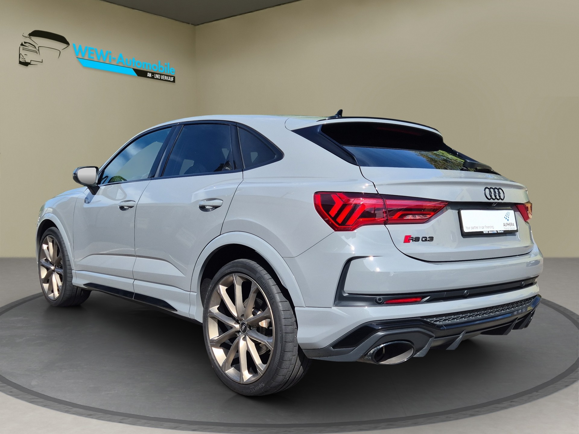 AUDI RS Q3 Sportback quattro S tronic-showroom-element-2