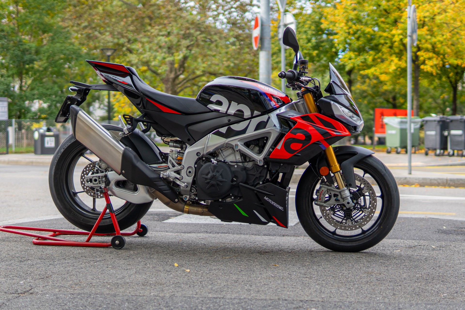 APRILIA Tuono V4 1100 Factory-image-10