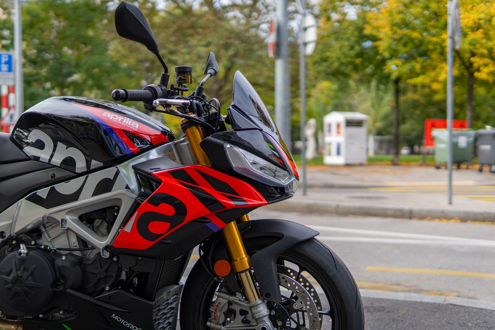 APRILIA Tuono V4 1100 Factory-image-3