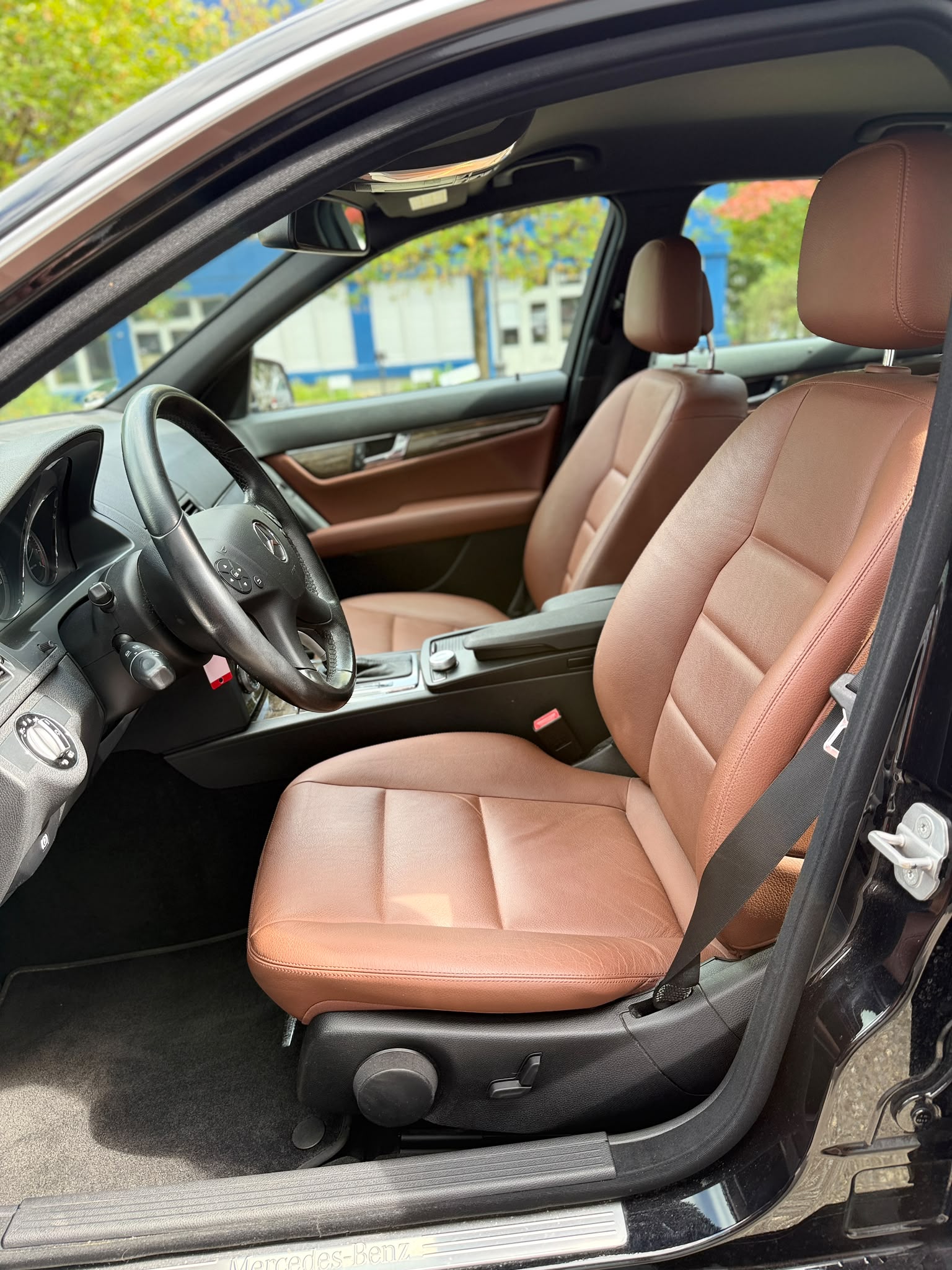MERCEDES-BENZ C 300 V6 4matic-image-8