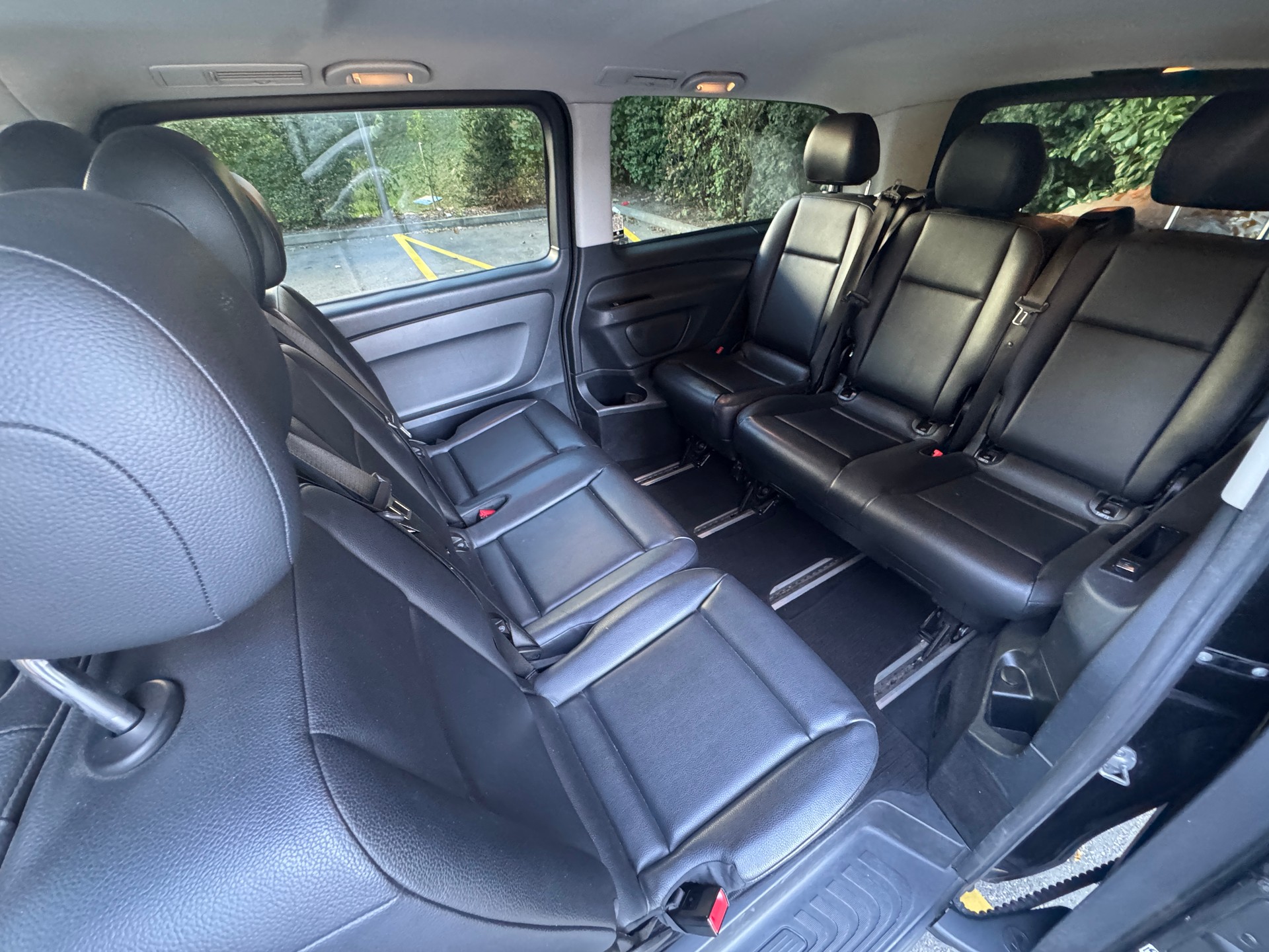 MERCEDES-BENZ Vito 119 BlueTEC Tourer Select L 4Matic 7G-Tronic-image-9