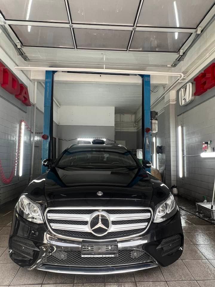MERCEDES-BENZ E 220 d Swiss Star AMG Line 4Matic 9G-Tronic