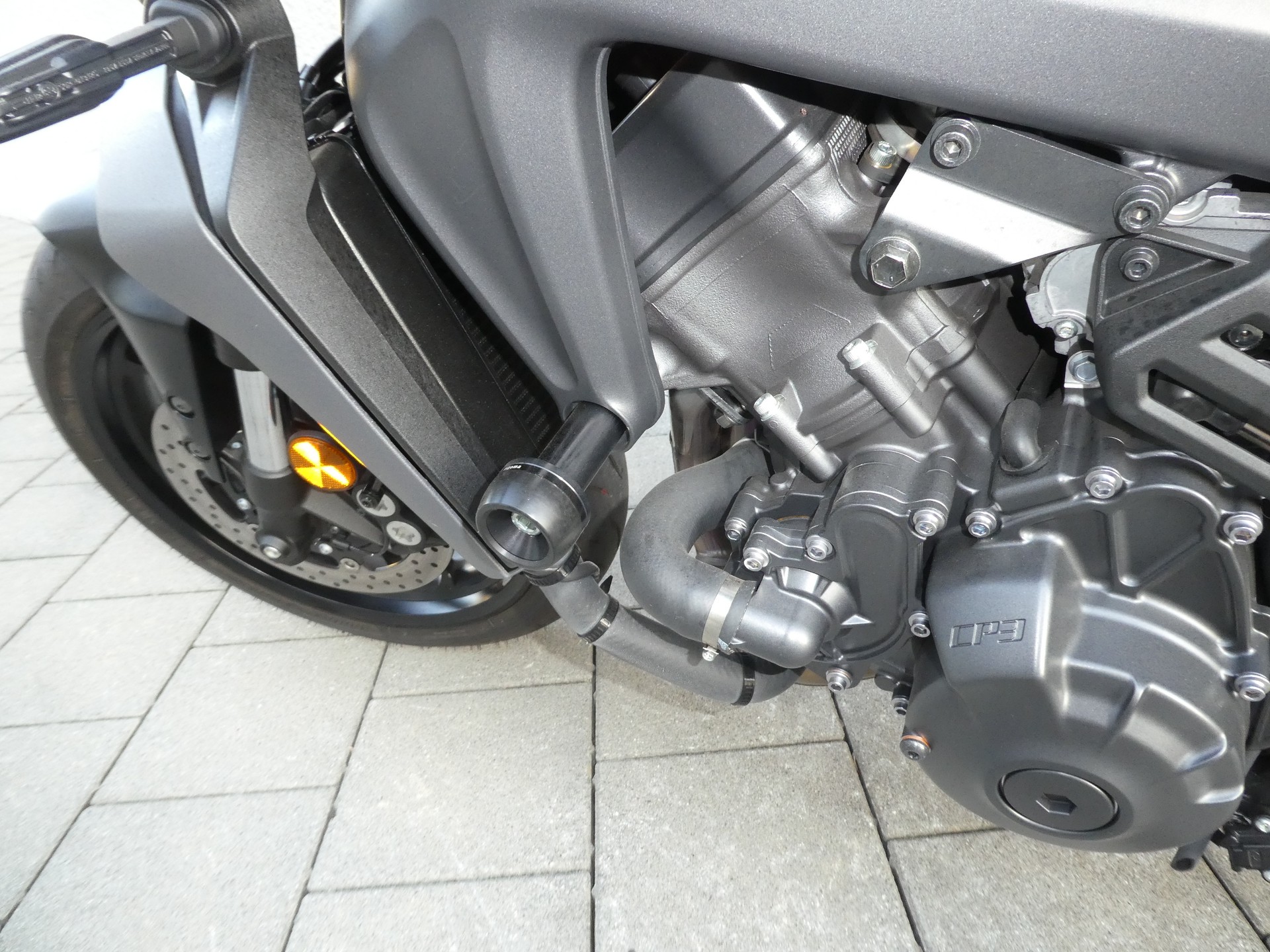 YAMAHA MT-09 Y-AMT-image-9