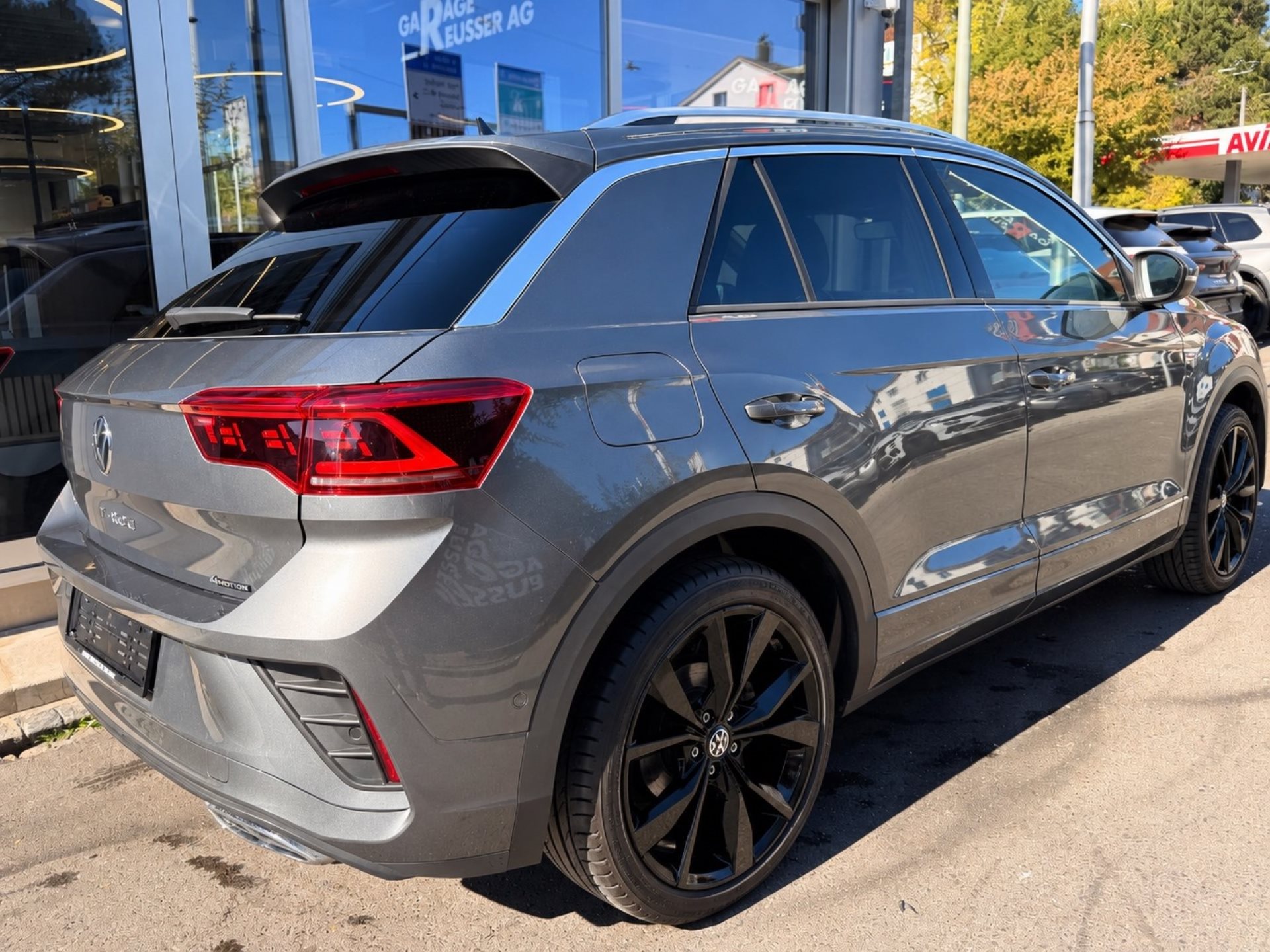 VW T-Roc R-Line 4Motion-showroom-element-3
