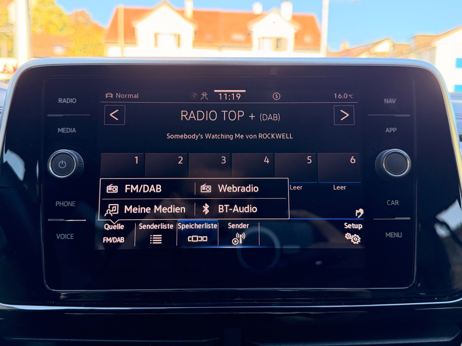 VW T-Roc R-Line 4Motion-image-19