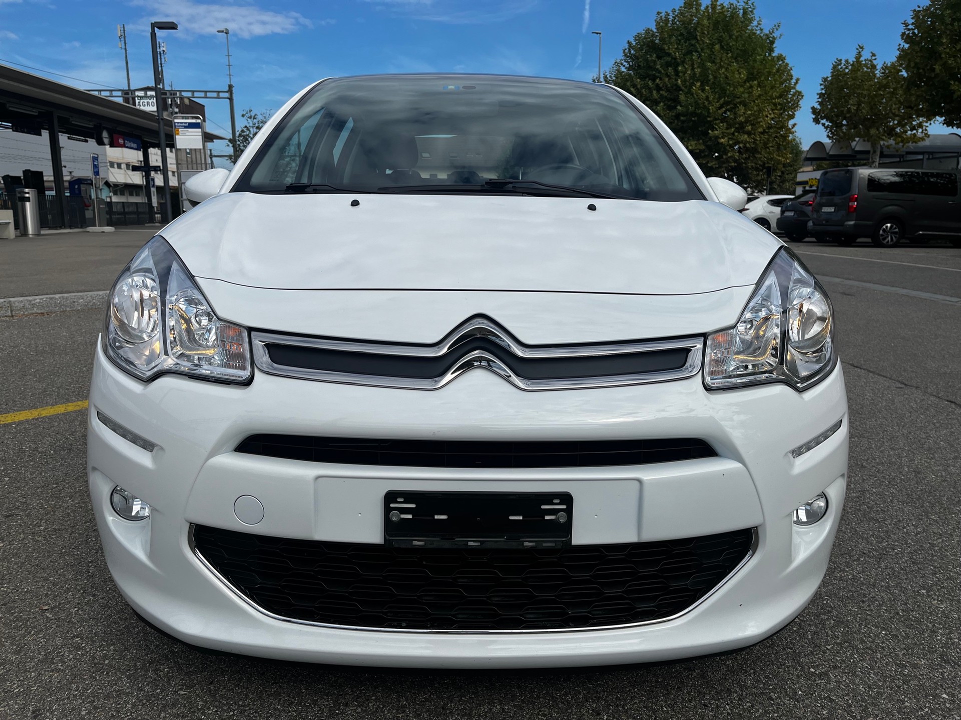 CITROEN C3 1.2i Exclusive ETG5-image-1
