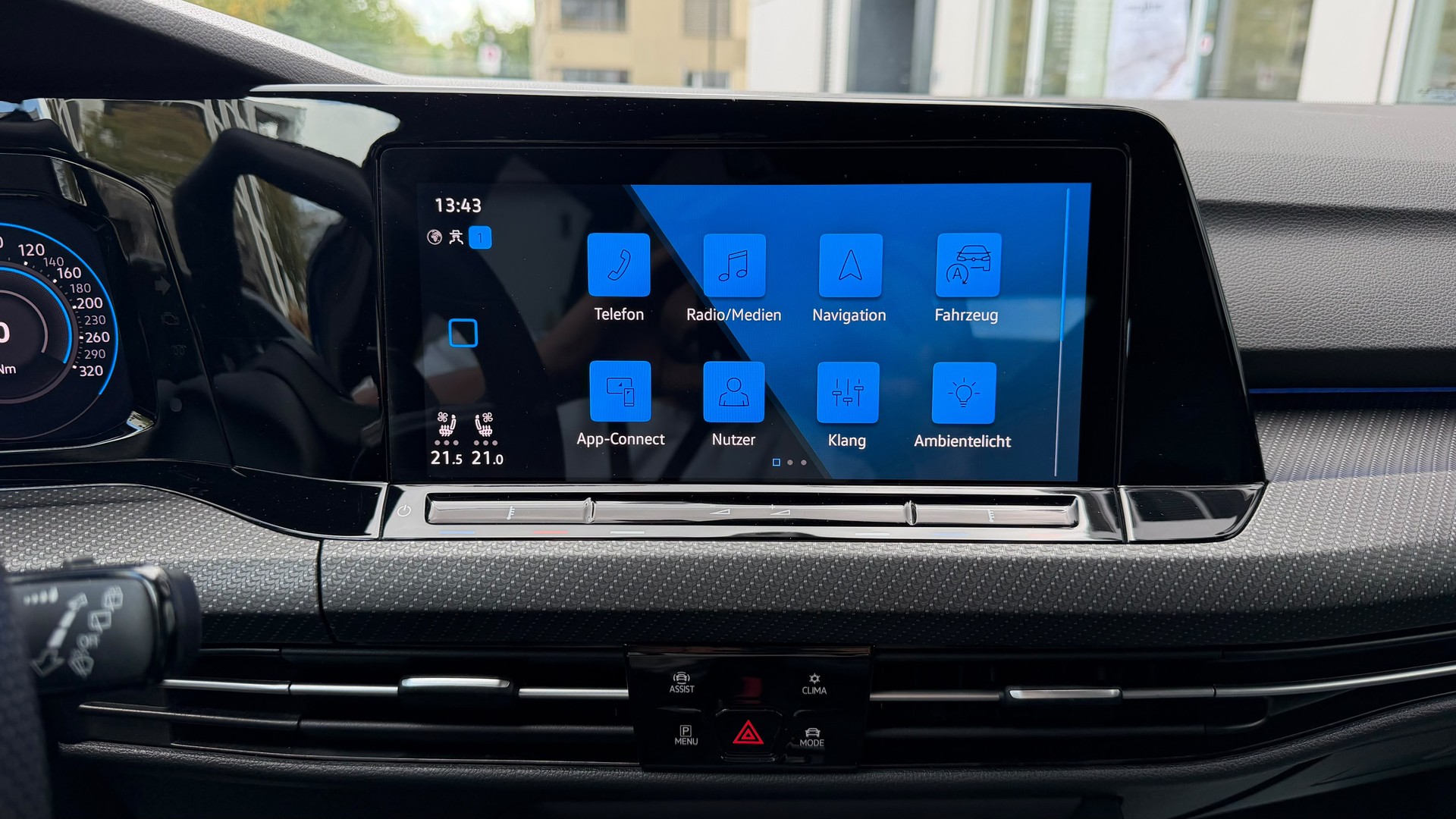 VW Golf 2.0 TSI R DSG 4Motion-image-23