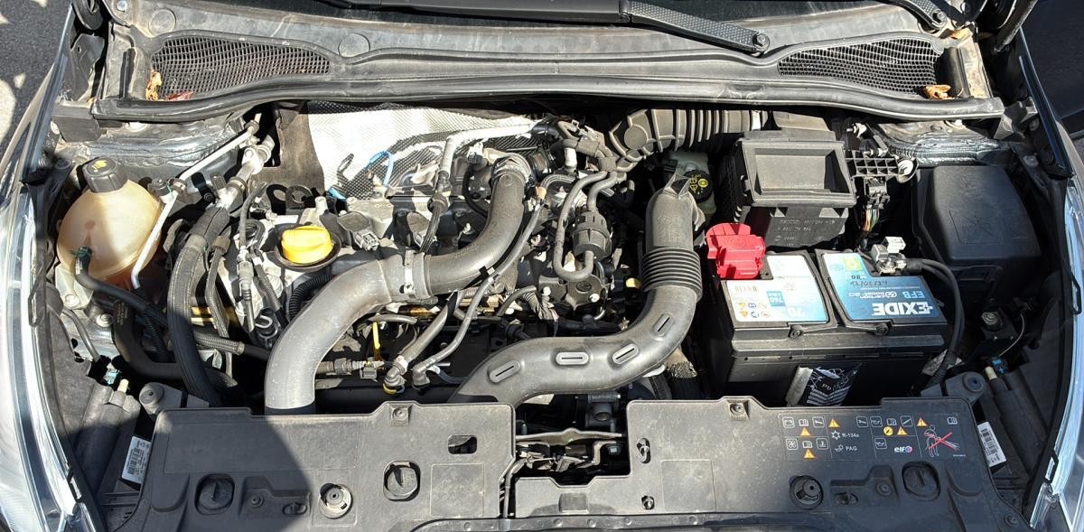 RENAULT Clio 1.2 16V T Intens EDC-image-9