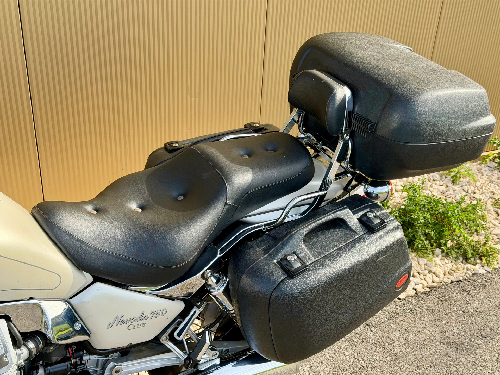 MOTO GUZZI Nevada 750 Club-image-14