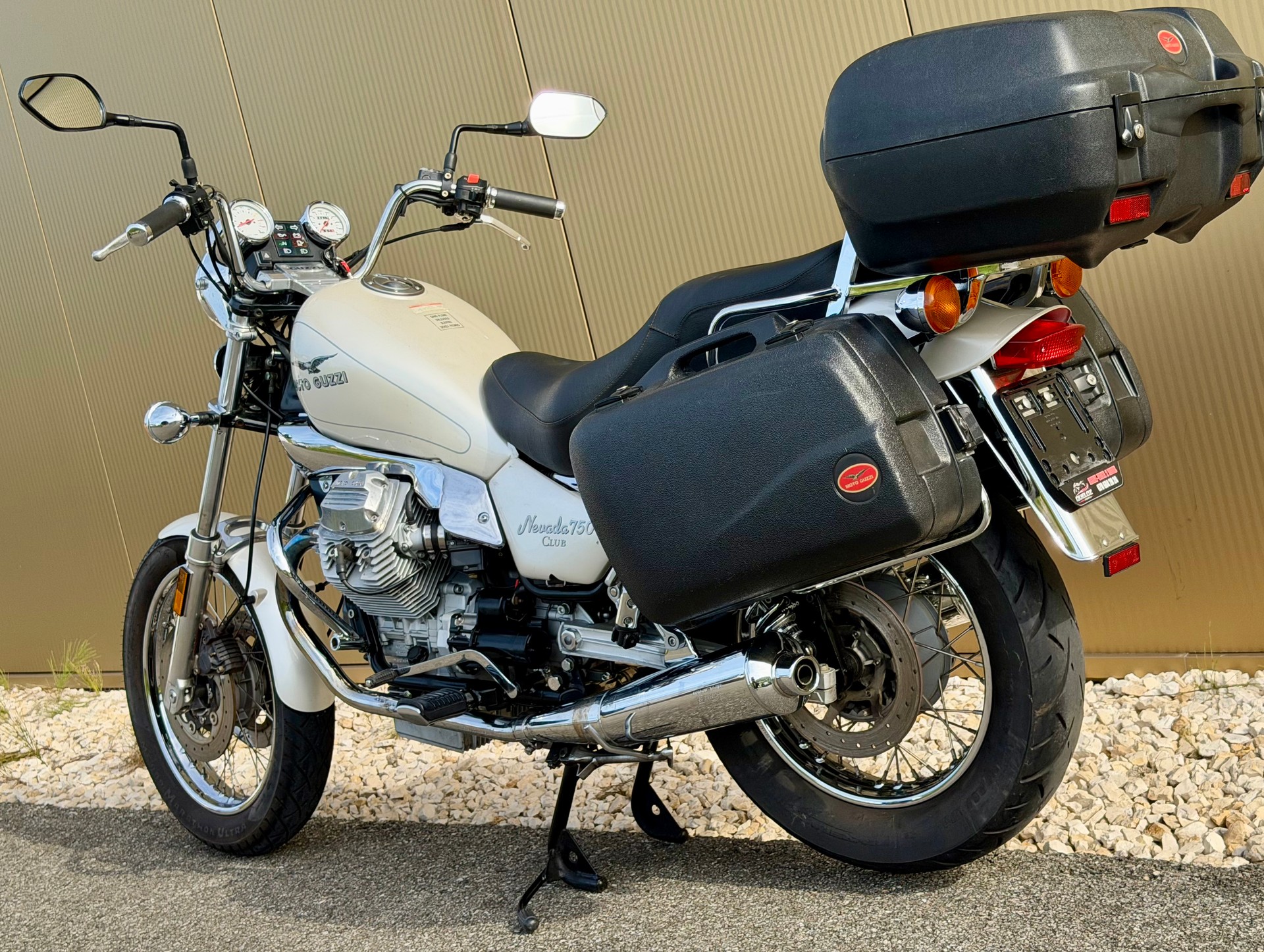 MOTO GUZZI Nevada 750 Club-image-11