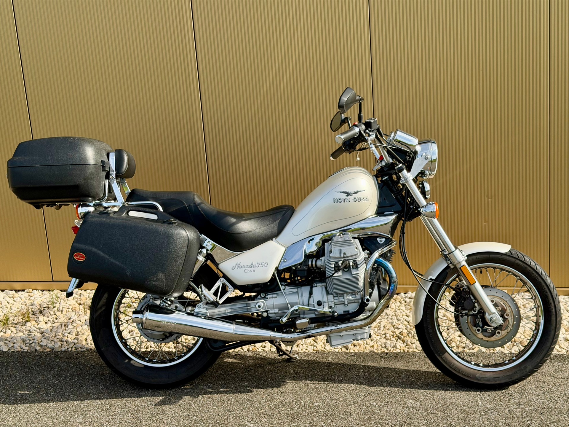 MOTO GUZZI Nevada 750 Club-image-3