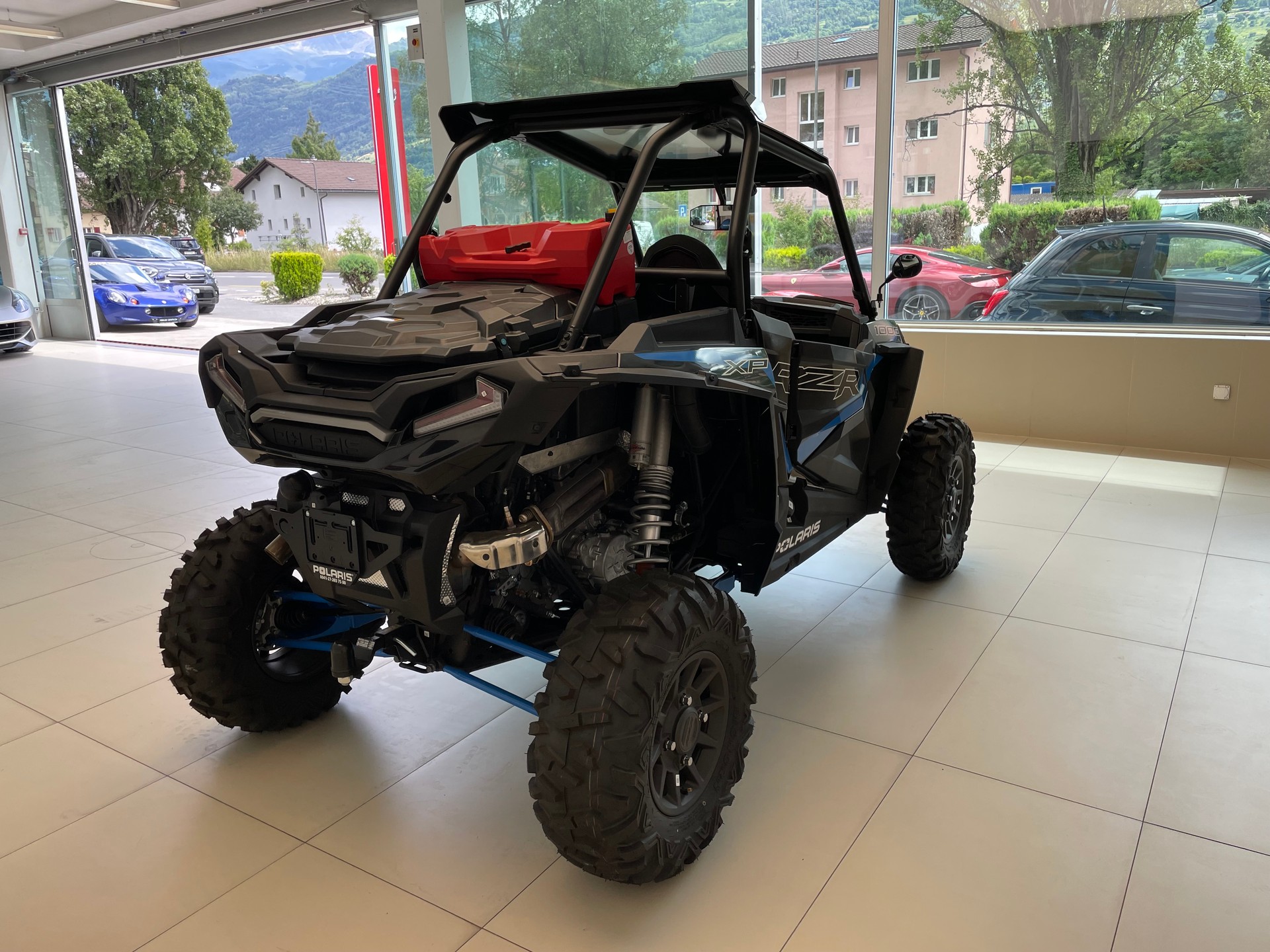 POLARIS RZR XP 1000-image-4