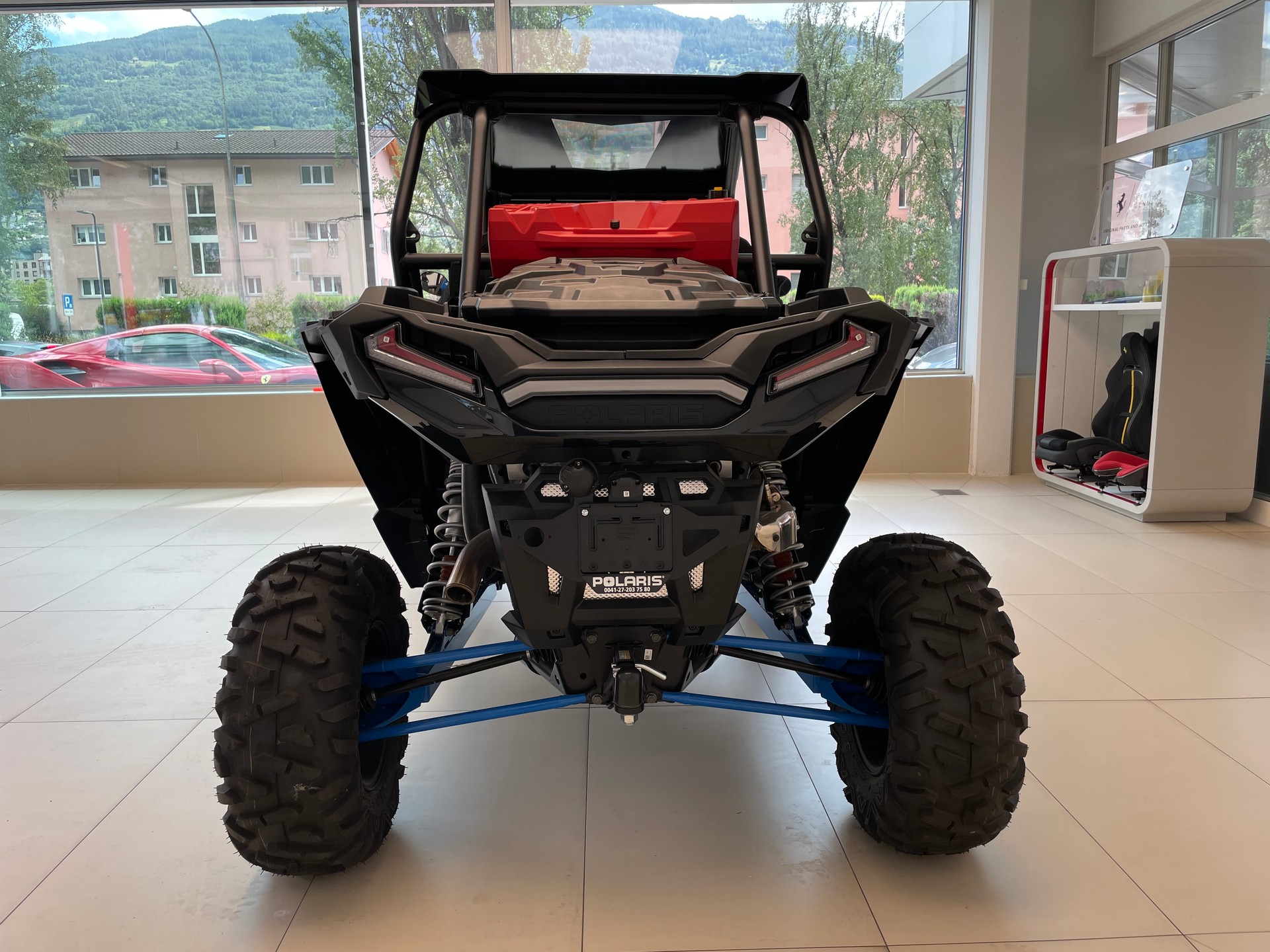 POLARIS RZR XP 1000-image-5