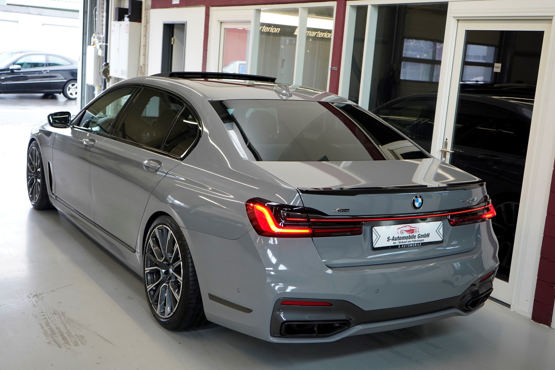 BMW 750Li xDrive Steptronic-image-5