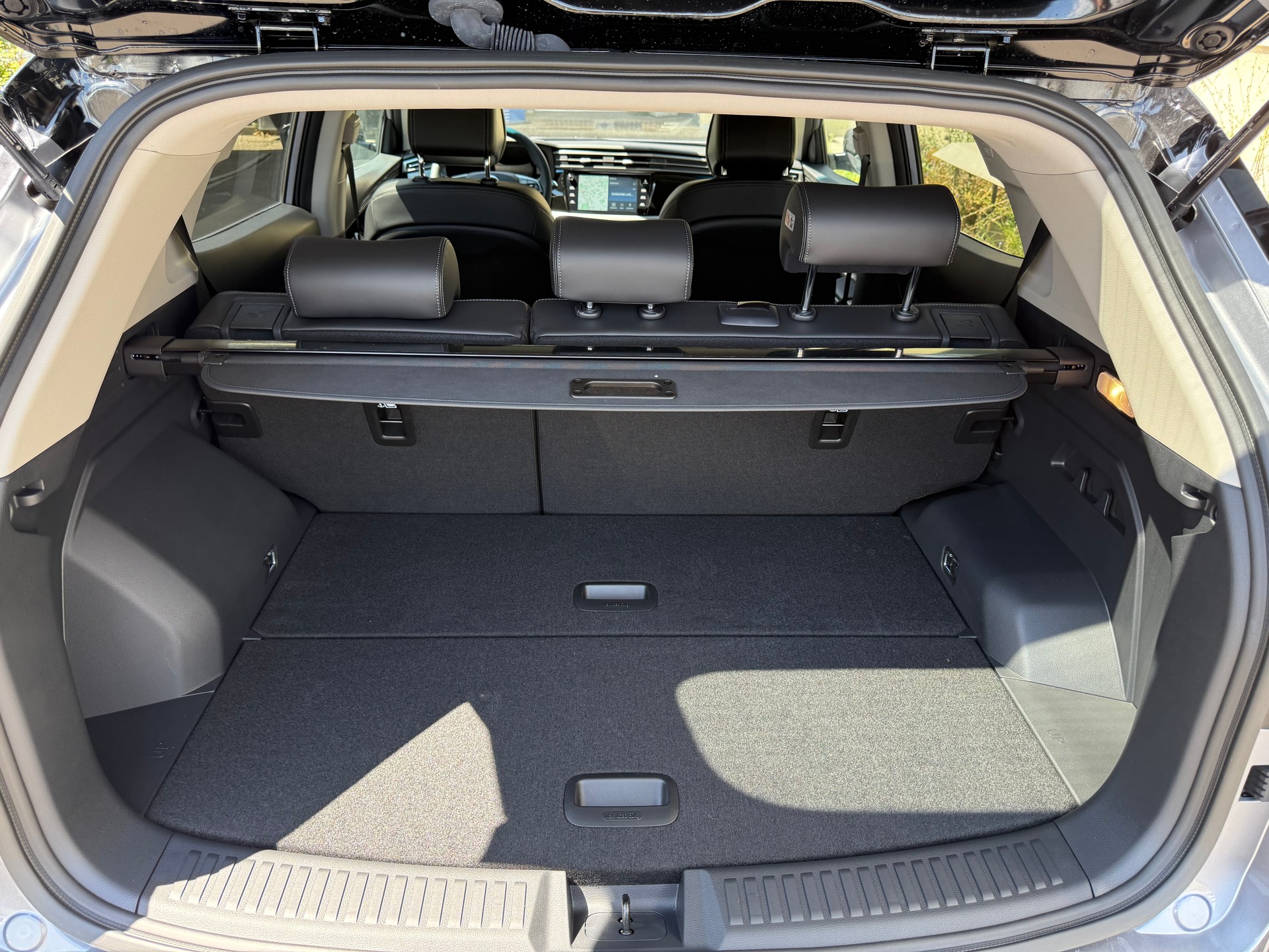 KGM-SsangYong Korando 1.5 T GDI Blackline 4WD Automat-image-10