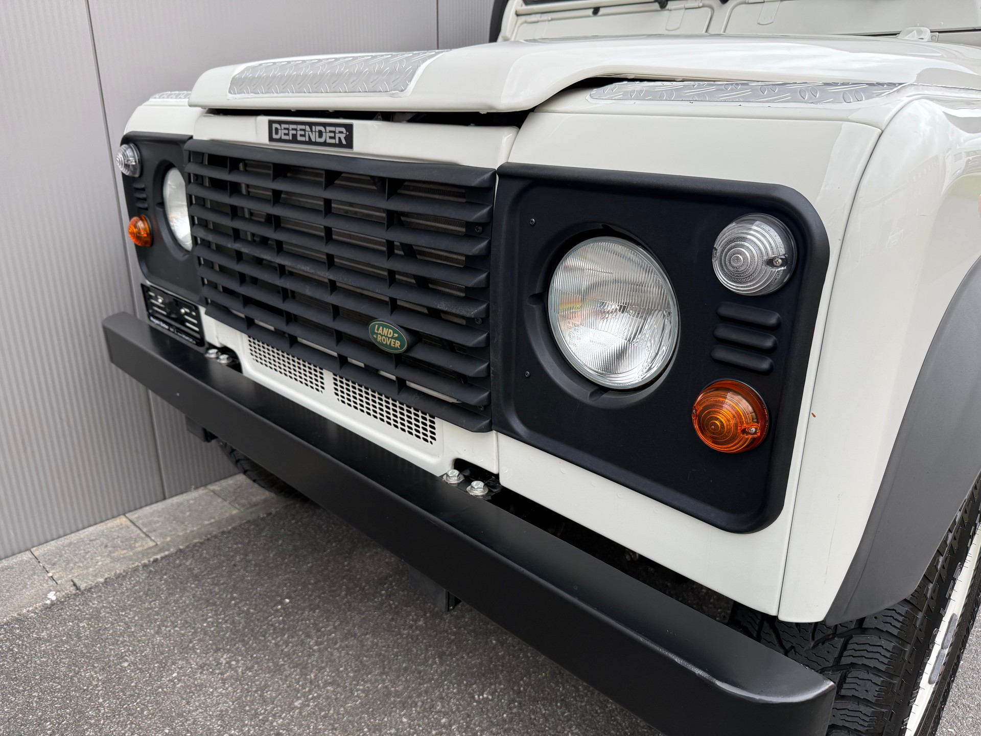 LAND ROVER Defender 110 TD5 3,5T-image-19