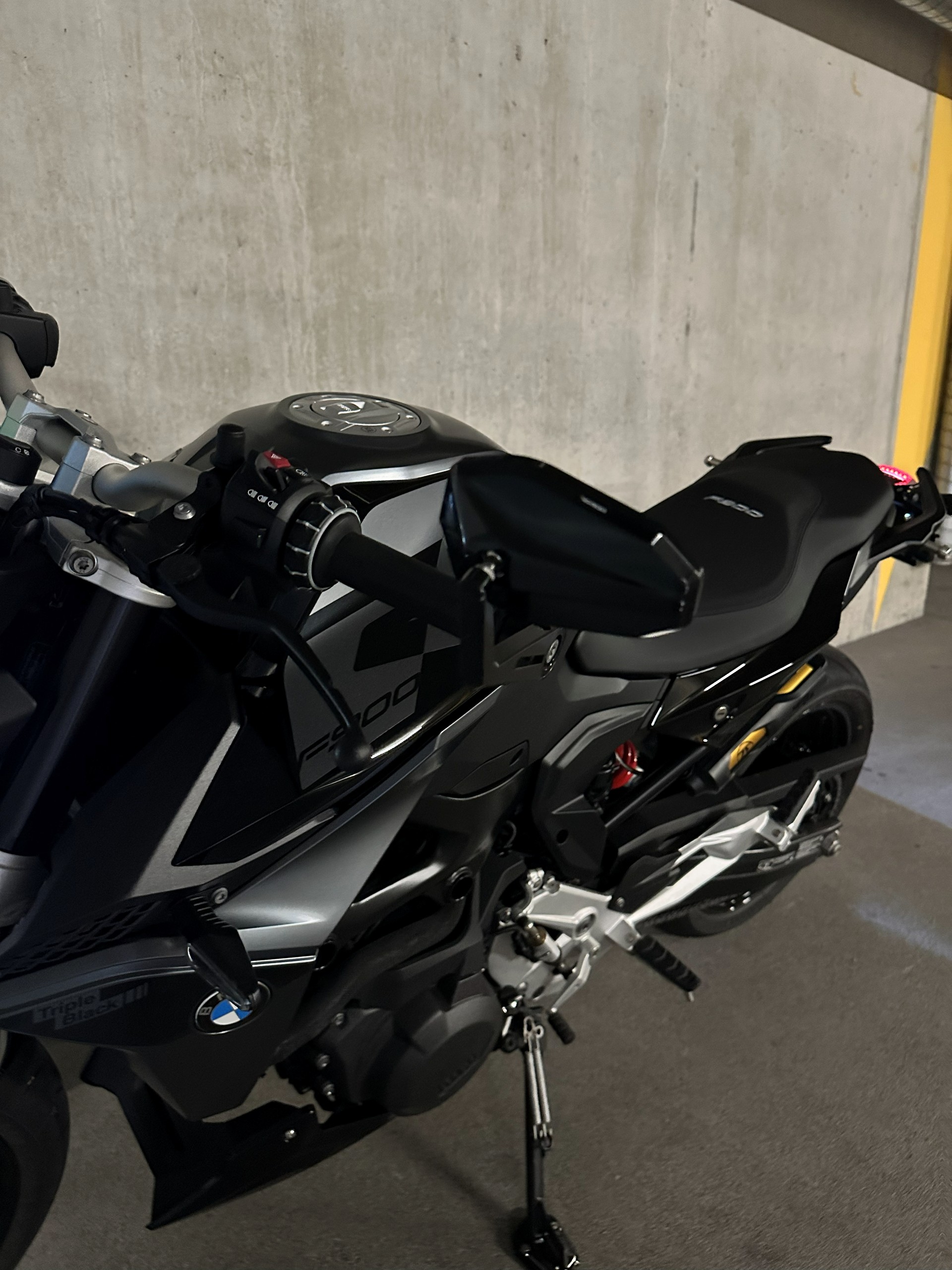 BMW F 900 R A2 (35kW) ABS-image-13