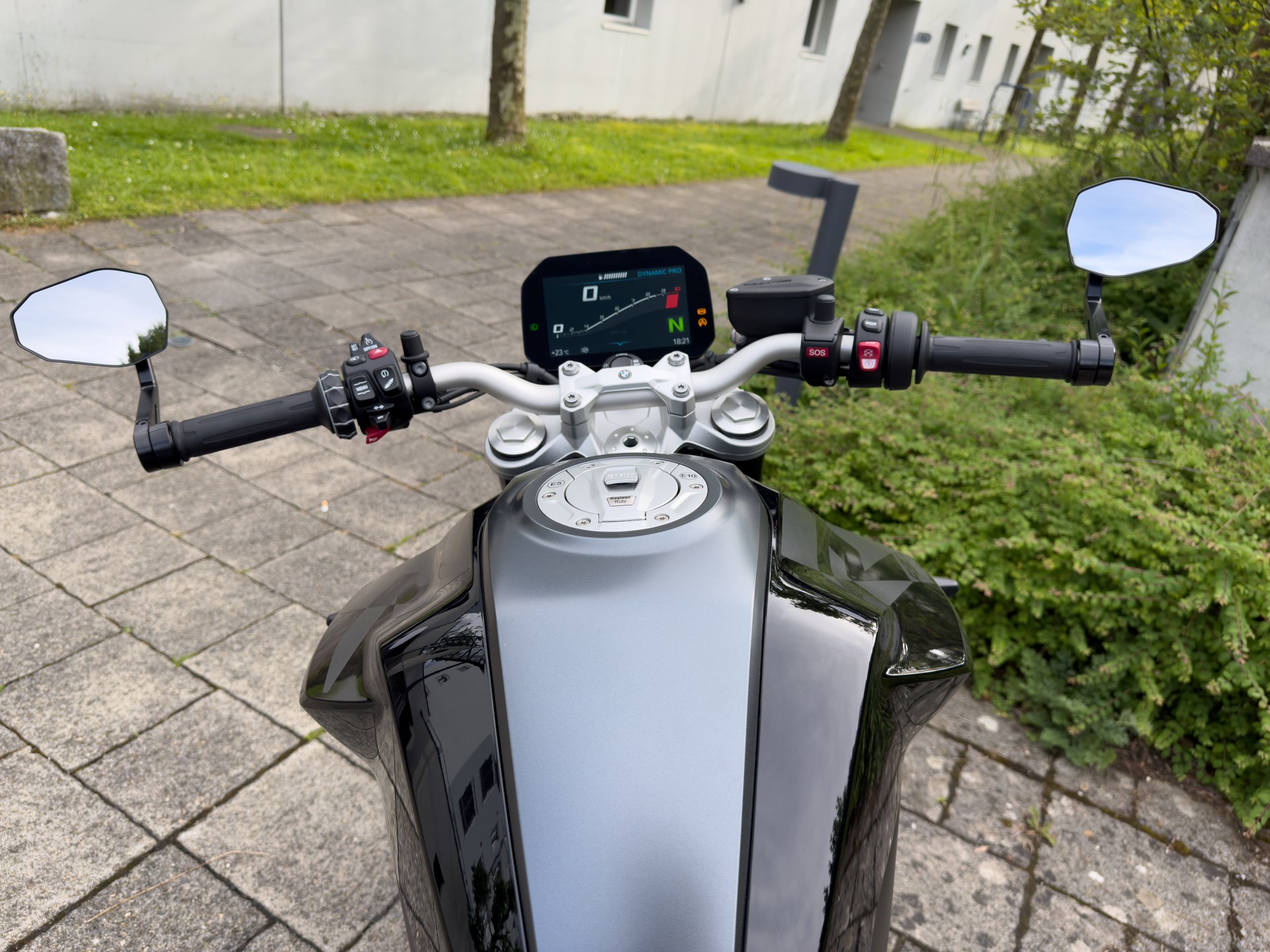 BMW F 900 R A2 (35kW) ABS-image-4