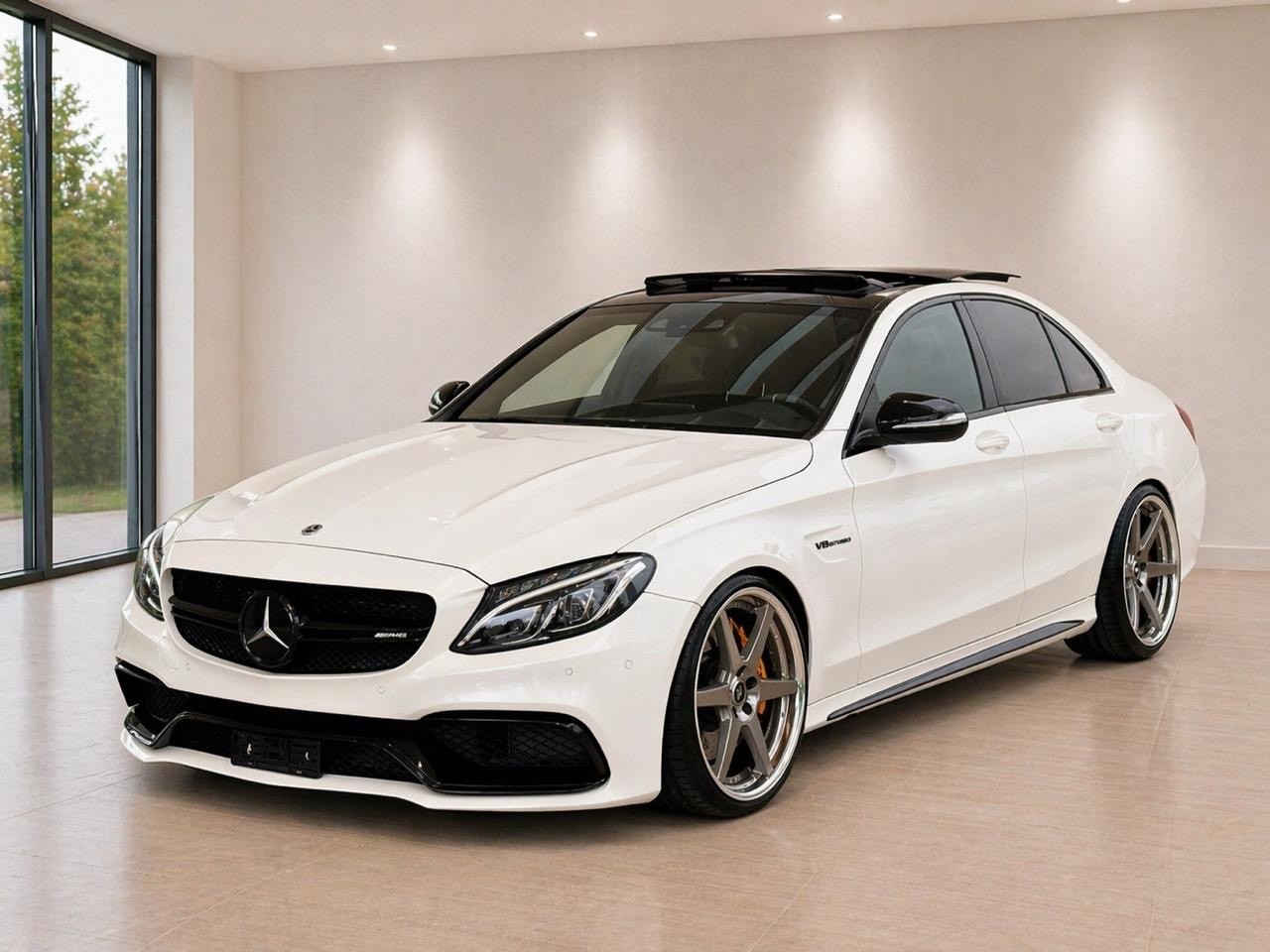 MERCEDES-BENZ C 63 AMG-image-3