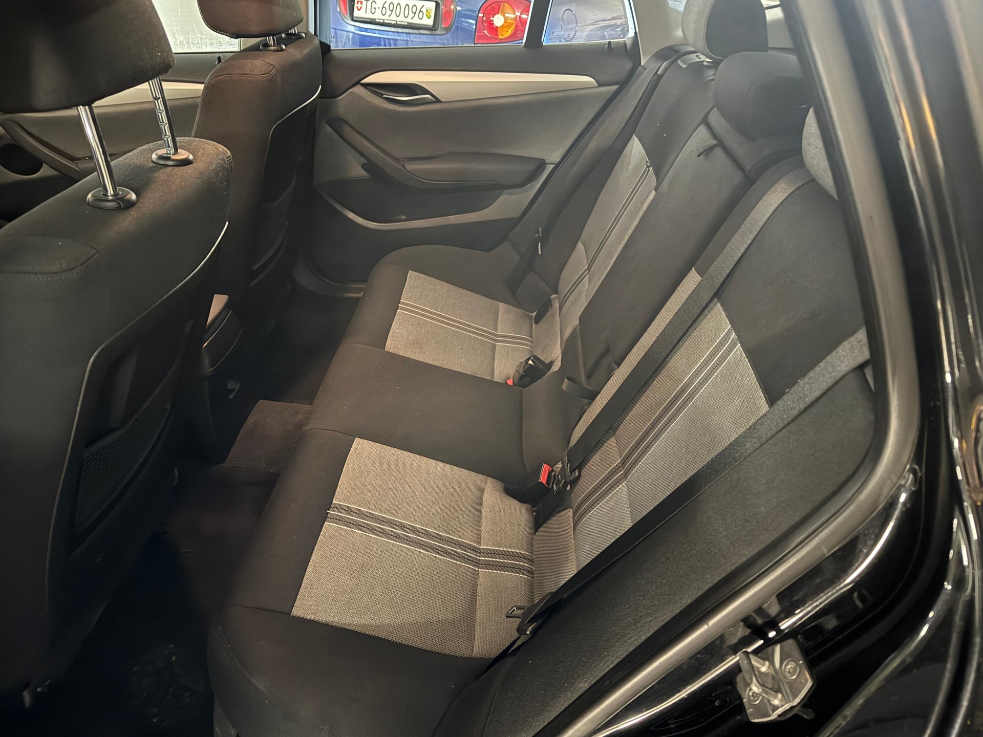 BMW X1 xDrive 20i Sport Line Steptronic-image-5